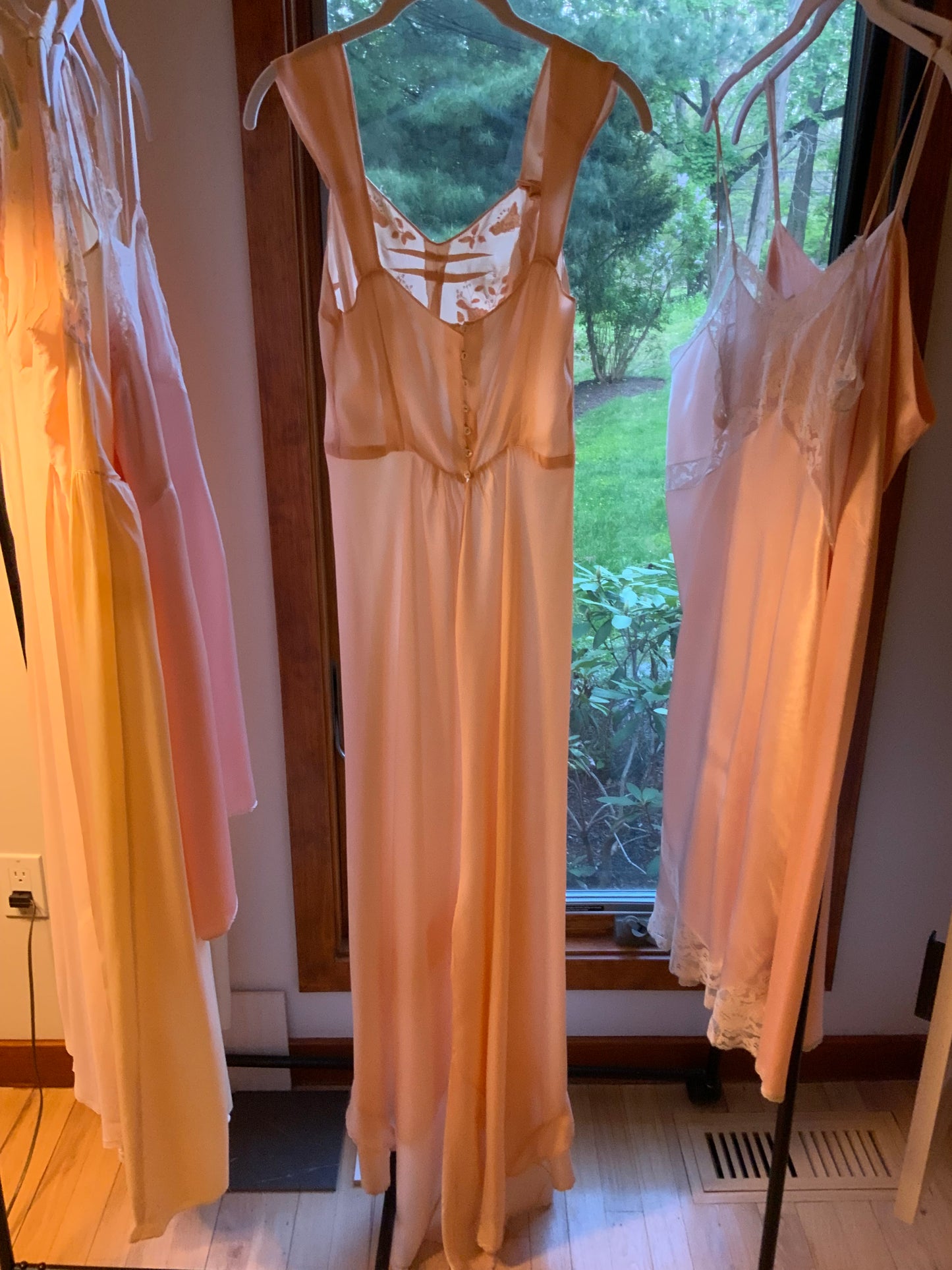 1930s Peach Silk Embroidered Gown with Train. Alternative Vintage Bridal Dress.30CF