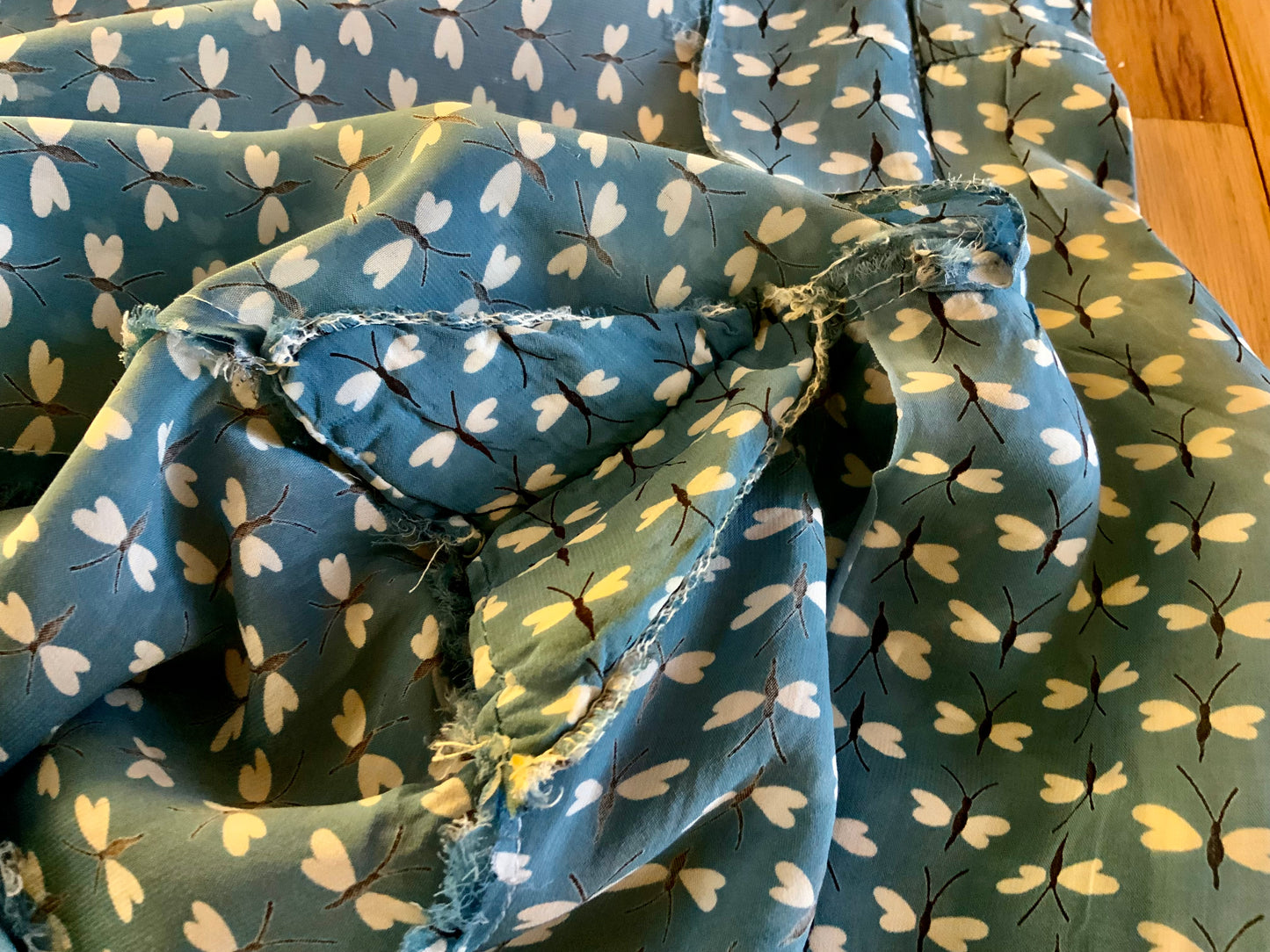 Vintage 1940s Dragonfly Print Rayon Cropped Jacket – Novelty Print Blue Lounge Bolero – Mid Century Resort Wear-40R