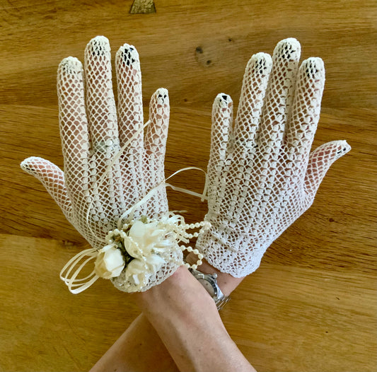 Crochet Gloves with Corsage - 50s - 50BN