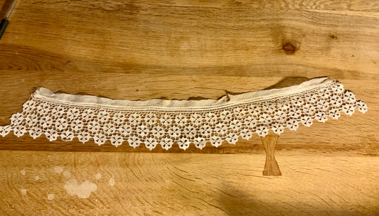 Antique lace collar or trim with delicate floral pattern, ideal for styling, layering, or textile restoration projects.