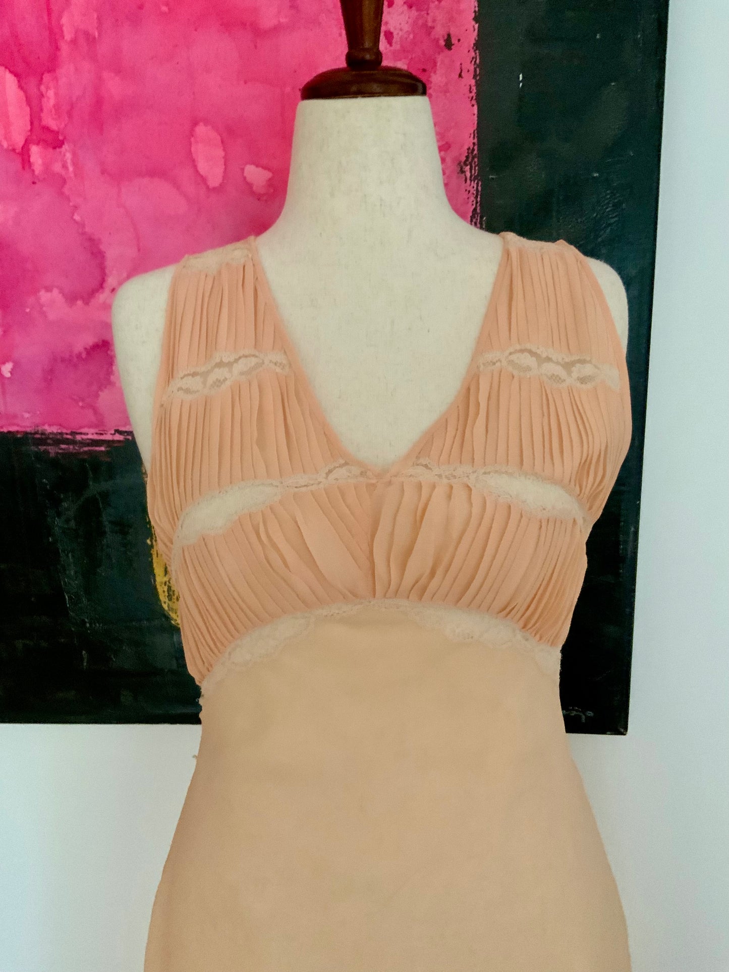 Untit 1930s Pleated Chiffon & Lace Silk Nightgown – Old Hollywood -1938/1942 - 30AN