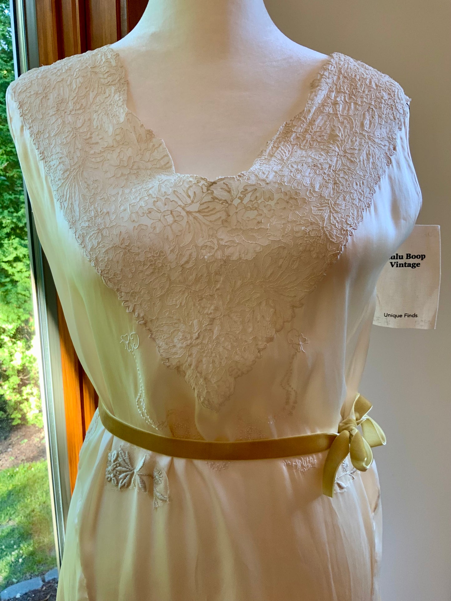 Anita’s Embroidered Pure Silk Nightgown / Slip Dress- 20s - 20R