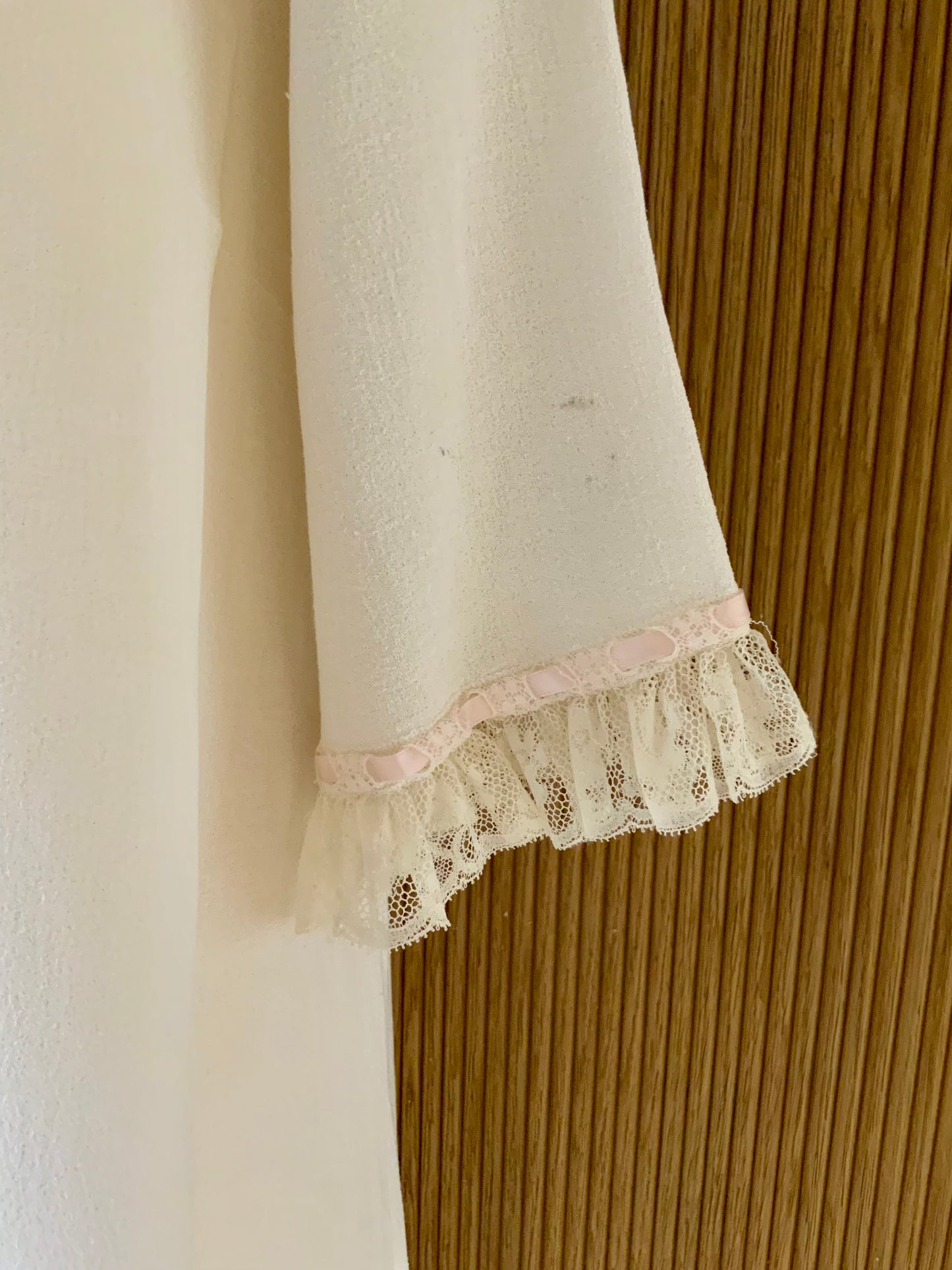 1950s Vintage Nylon Crepe Peignoir Robe Lace Ribbon Embroidered Boudoir Lingerie-50BF