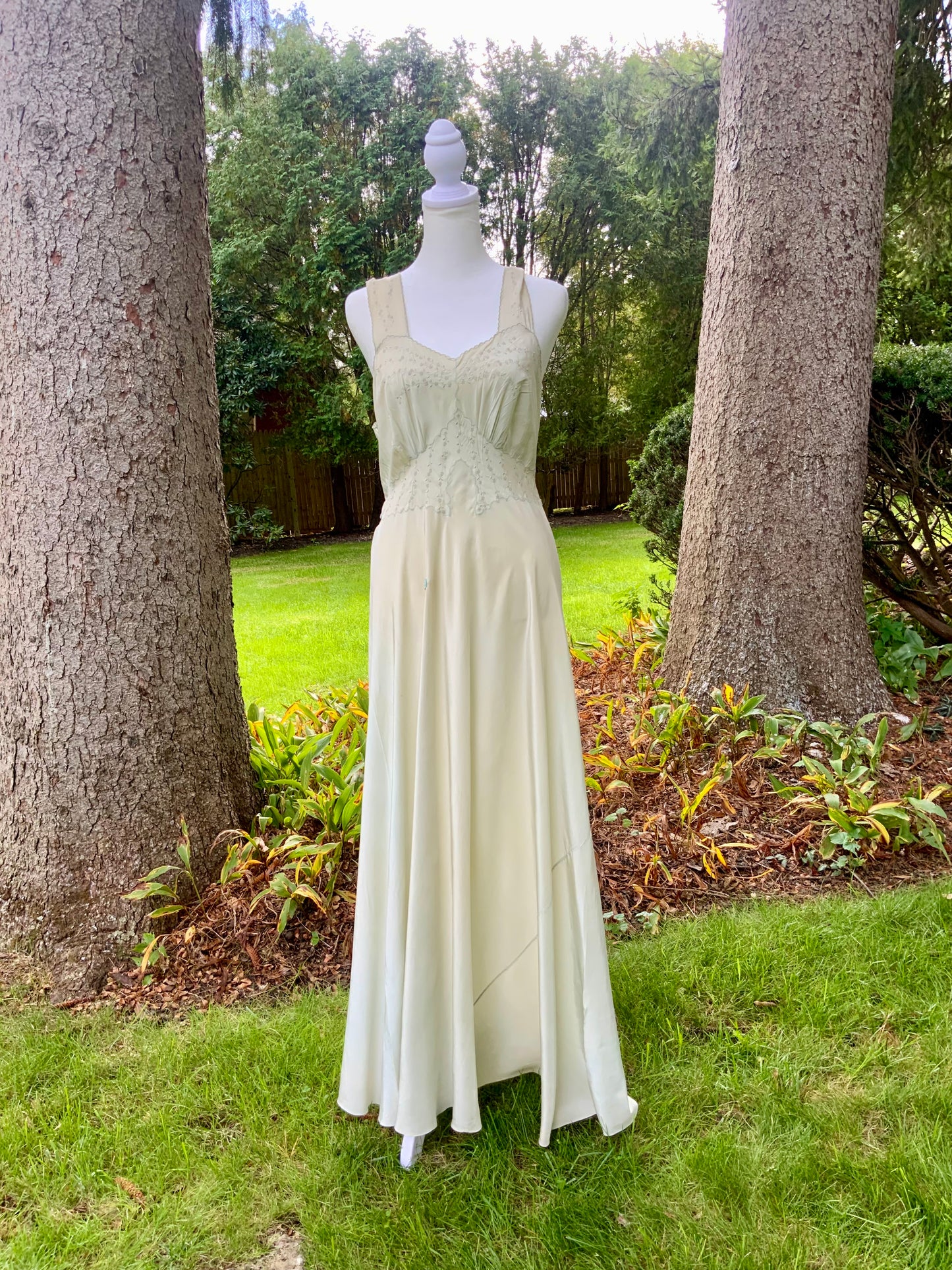 Pure Silk Embroidered Nightgown - 40s - 40AK