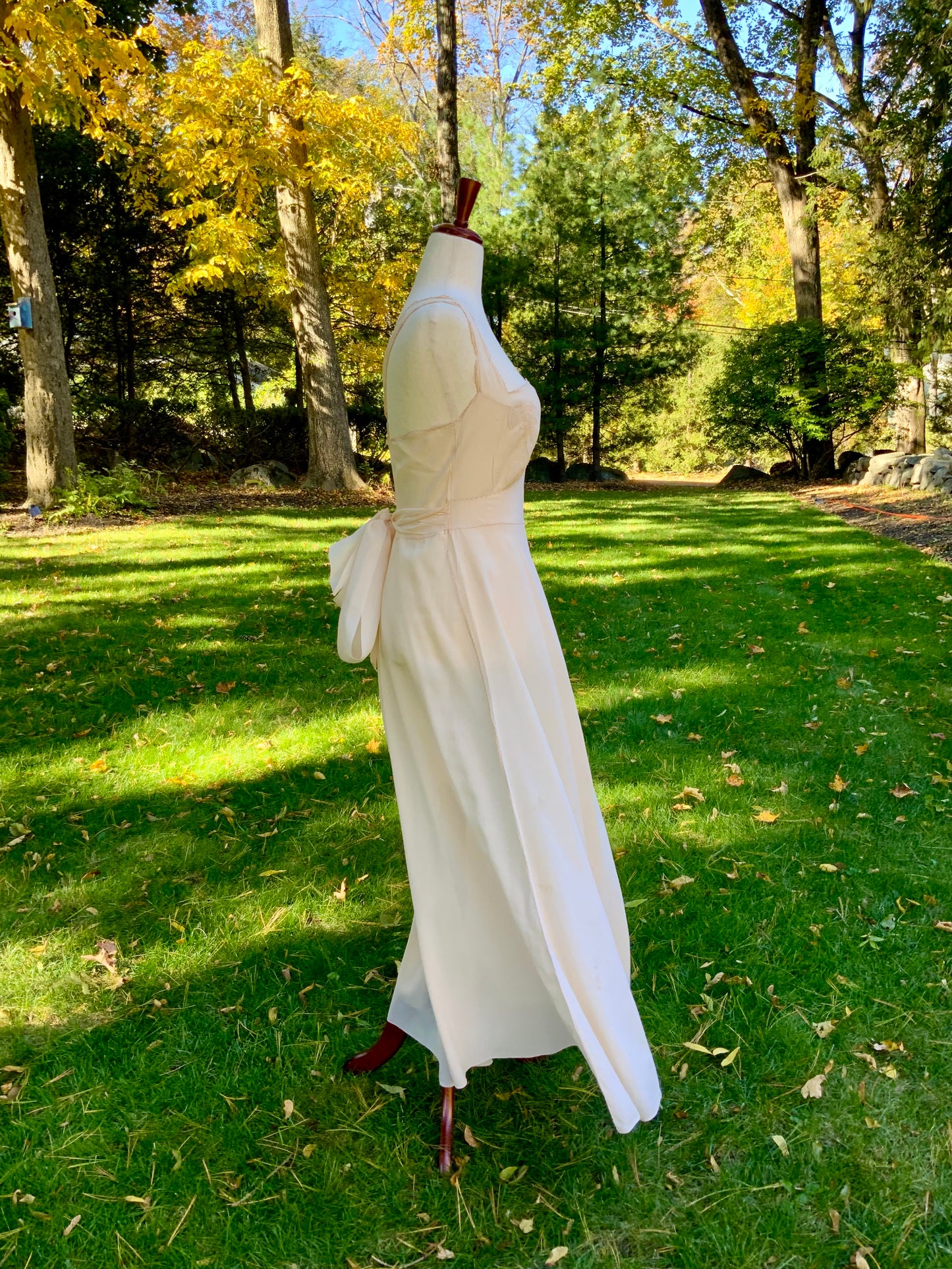 Silk Satin Nightgown with Hand-Embroidered Fans – Late 30s/Early40s - 40AN