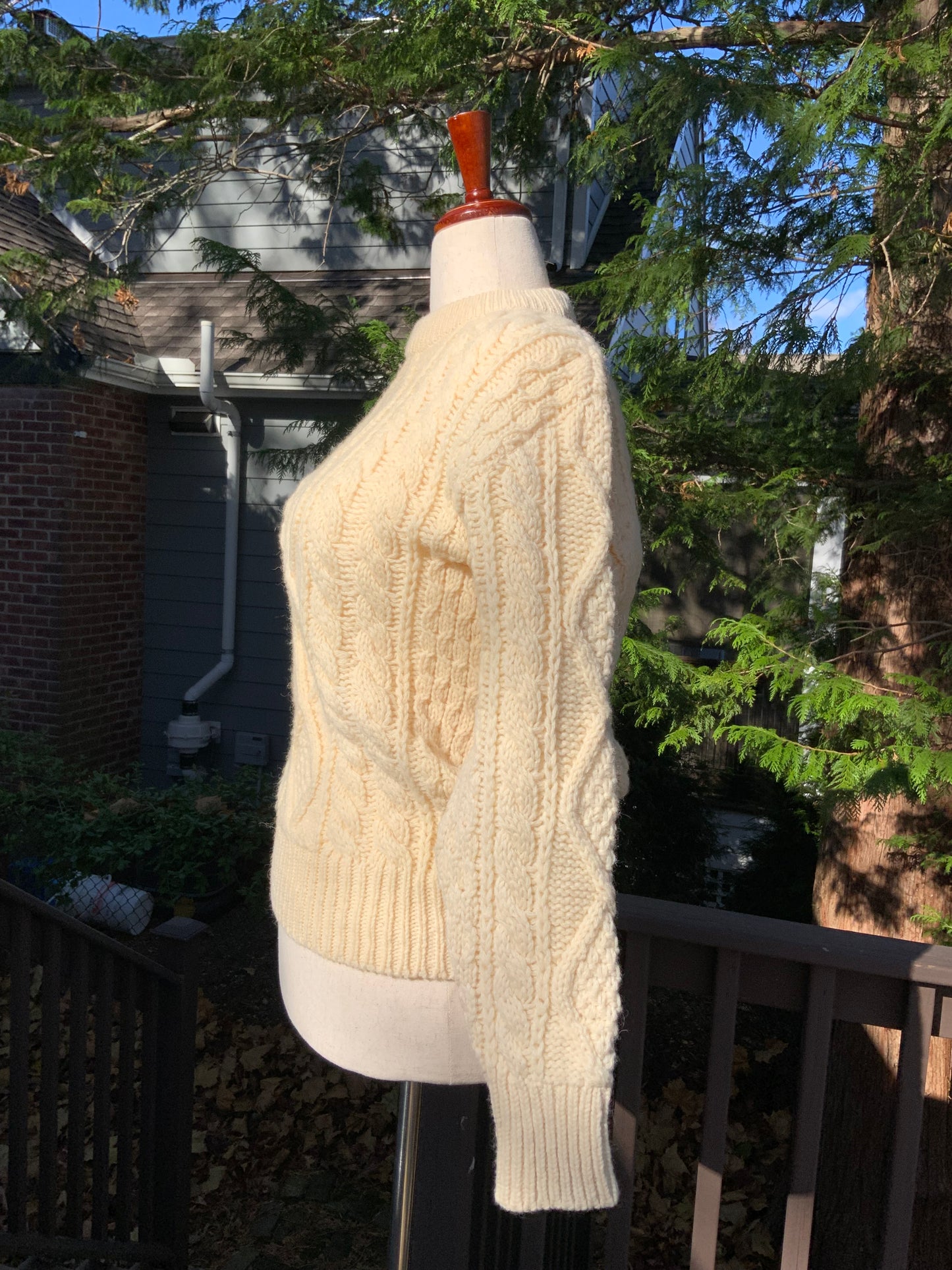 Pure Wool Hand Knit Sweater - 70s - 70S