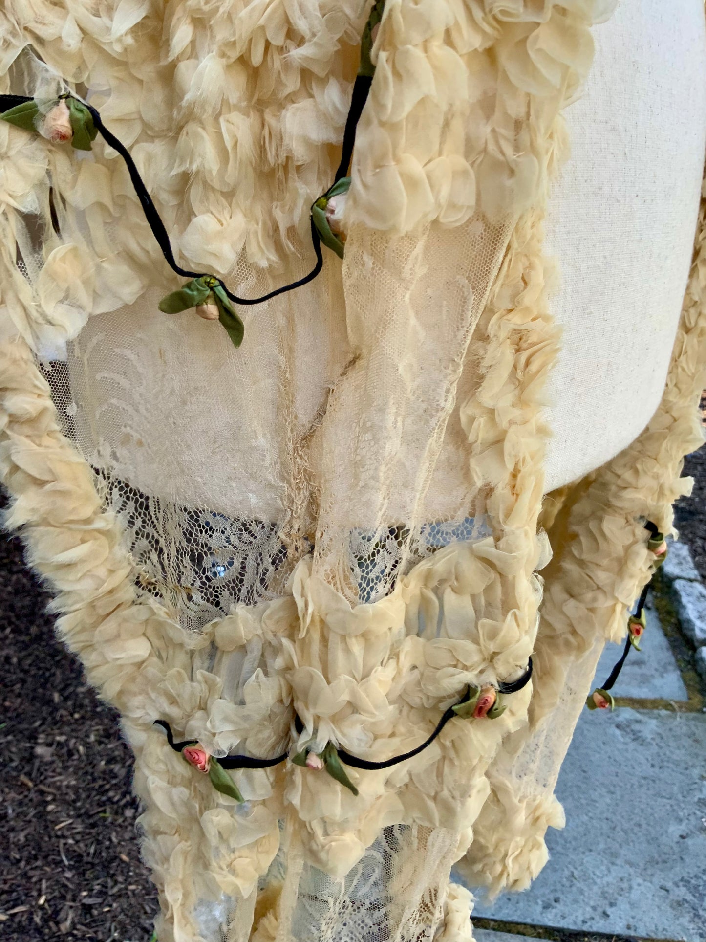 Rare Antique Edwardian Lace & Chiffon Ruffle Scarf Shawl w/ Ribbon Rosettes – Iconic -VI1734j