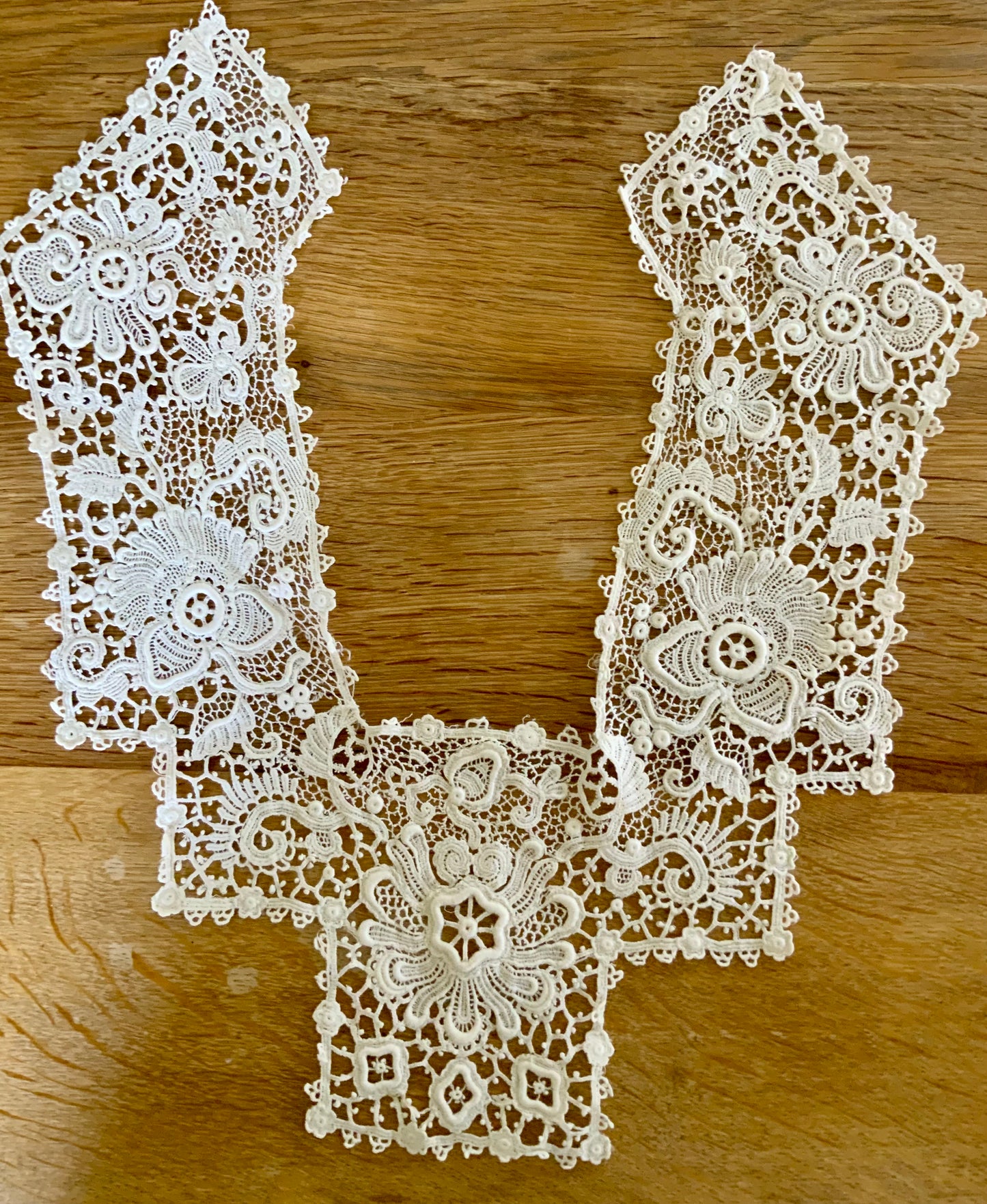 Antique Lace Statement Collar – Edwardian Inspired Guipure Floral Lace Detachable Collar