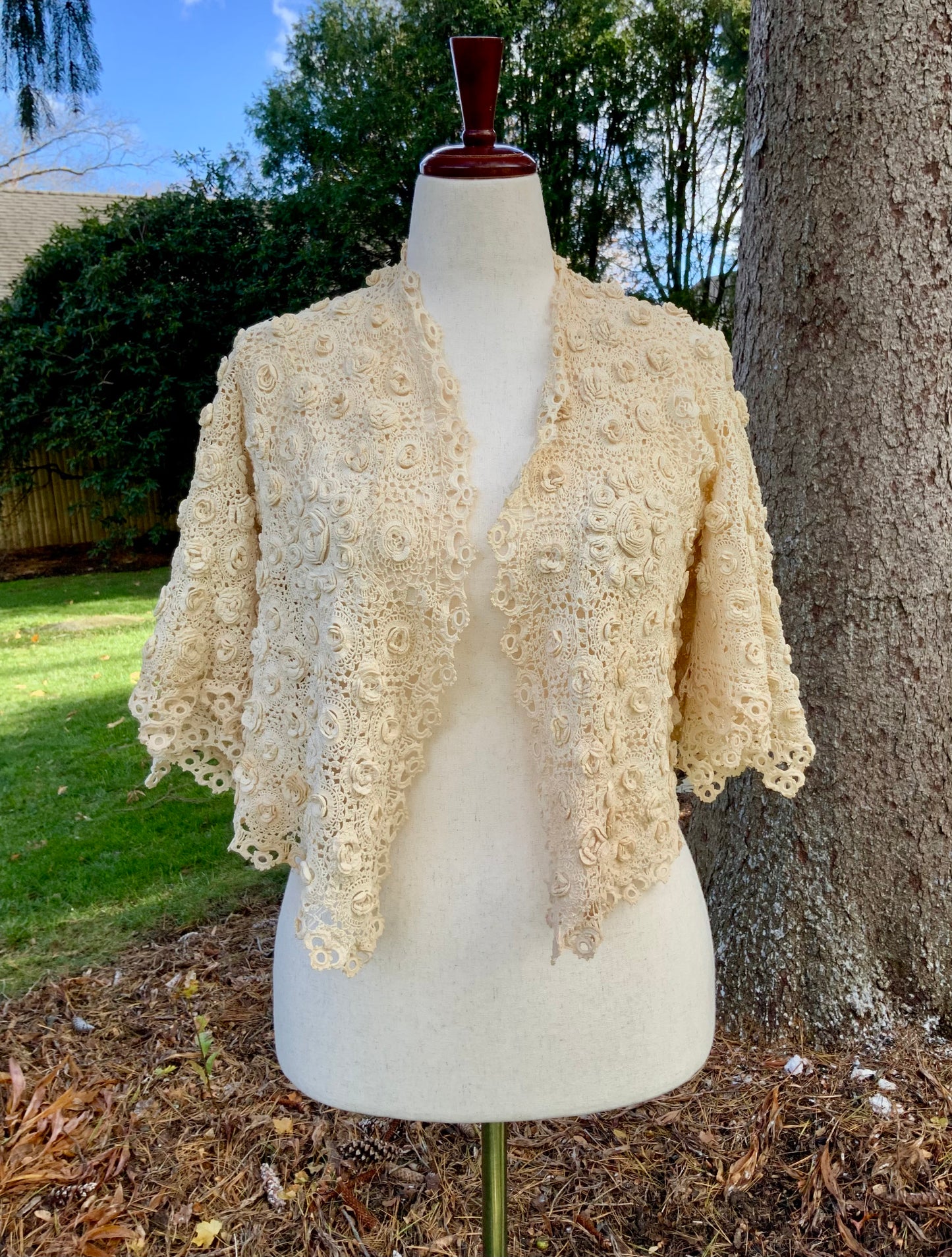 1930s–40s Hand-Crocheted Irish Lace Jacket — Antique Ivory Floral Jaclet-30AW