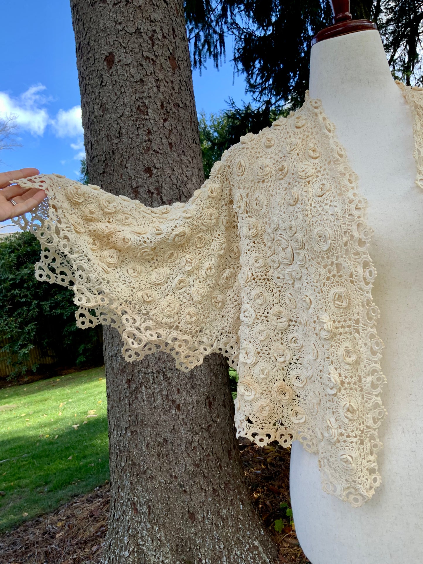 1930s–40s Hand-Crocheted Irish Lace Jacket — Antique Ivory Floral Jaclet-30AW