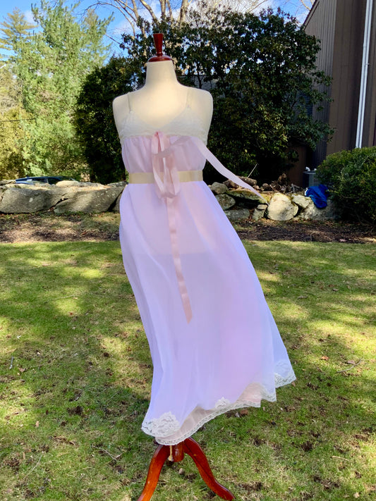 1970s Sheer Pink Nylon Nightgown with Floral Lace Appliqué Bodice & Double Layer – Romantic Lingerie Dress-70B