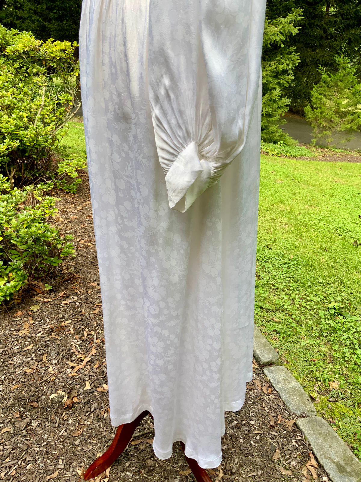 Vintage 1960s 1970s White Floral Jacquard Satin Robe with Pearl Buttons and Lace Appliqués.60R