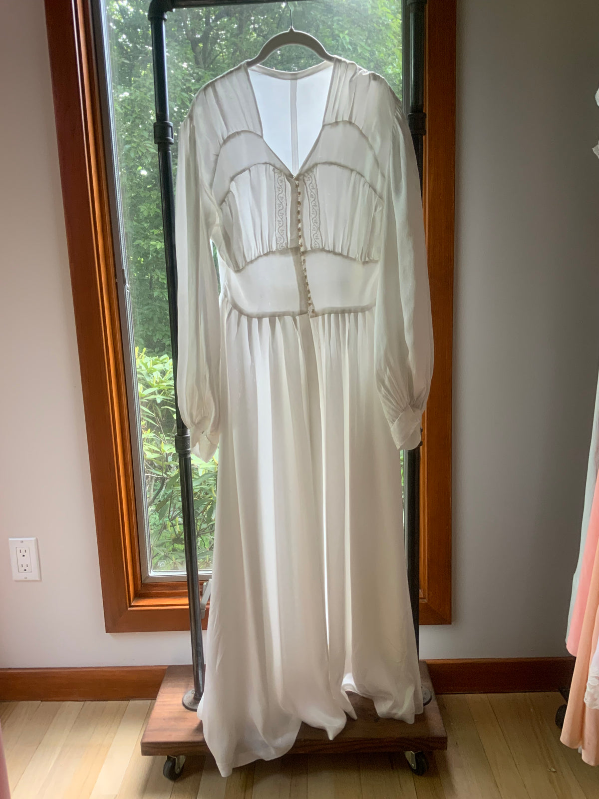 Vintage 1960s 1970s White Floral Jacquard Satin Robe with Pearl Buttons and Lace Appliqués.60R
