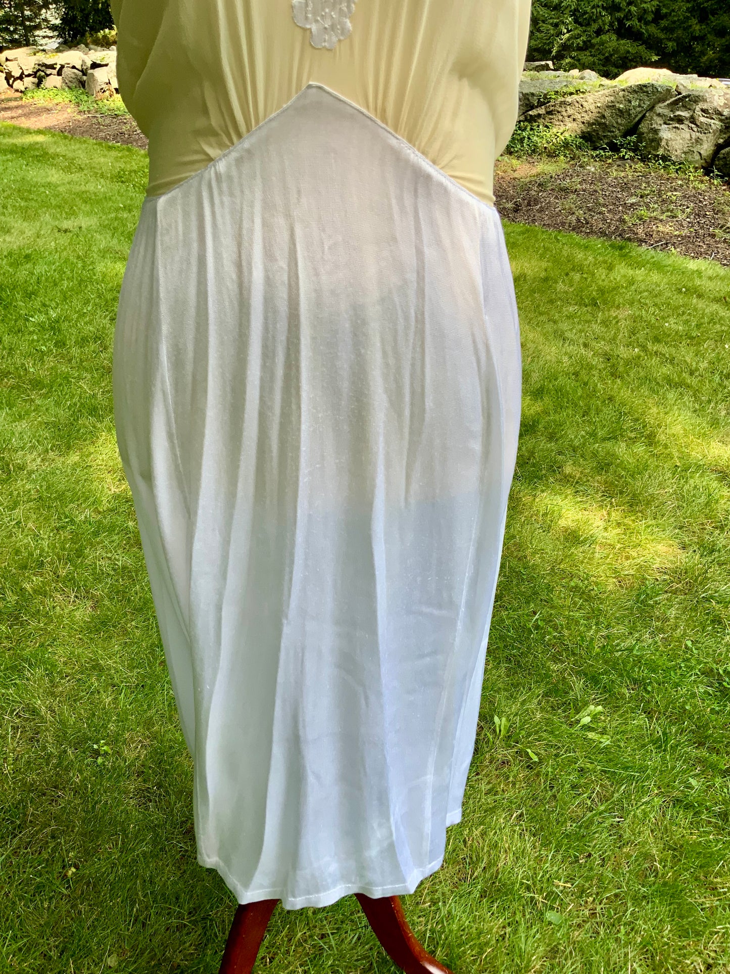 1930s Ivory Silk Chiffon and White Satin Boudoir Dress. Bridal Boudoir. 30cc