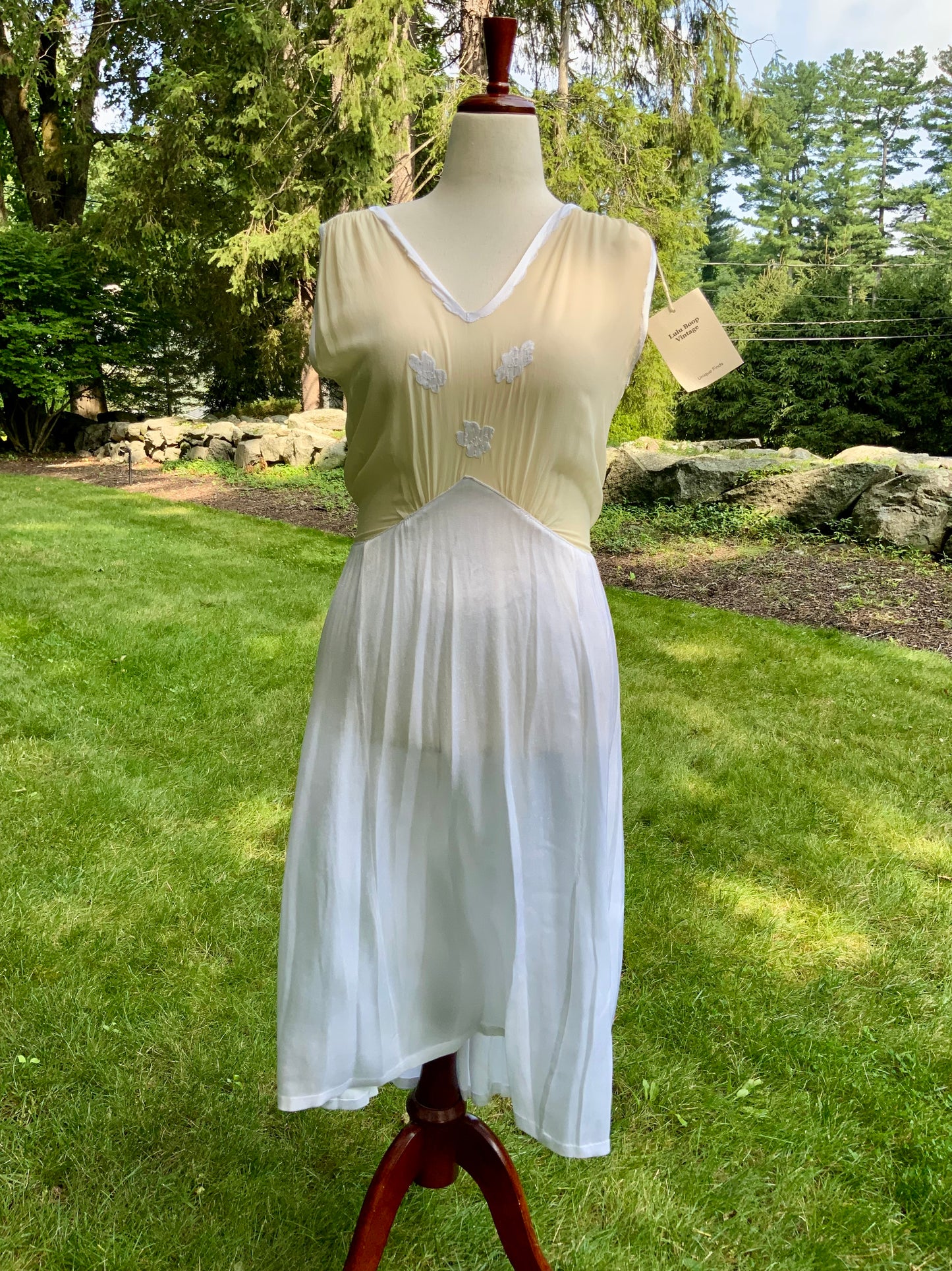 1930s Ivory Silk Chiffon and White Satin Boudoir Dress. Bridal Boudoir. 30cc