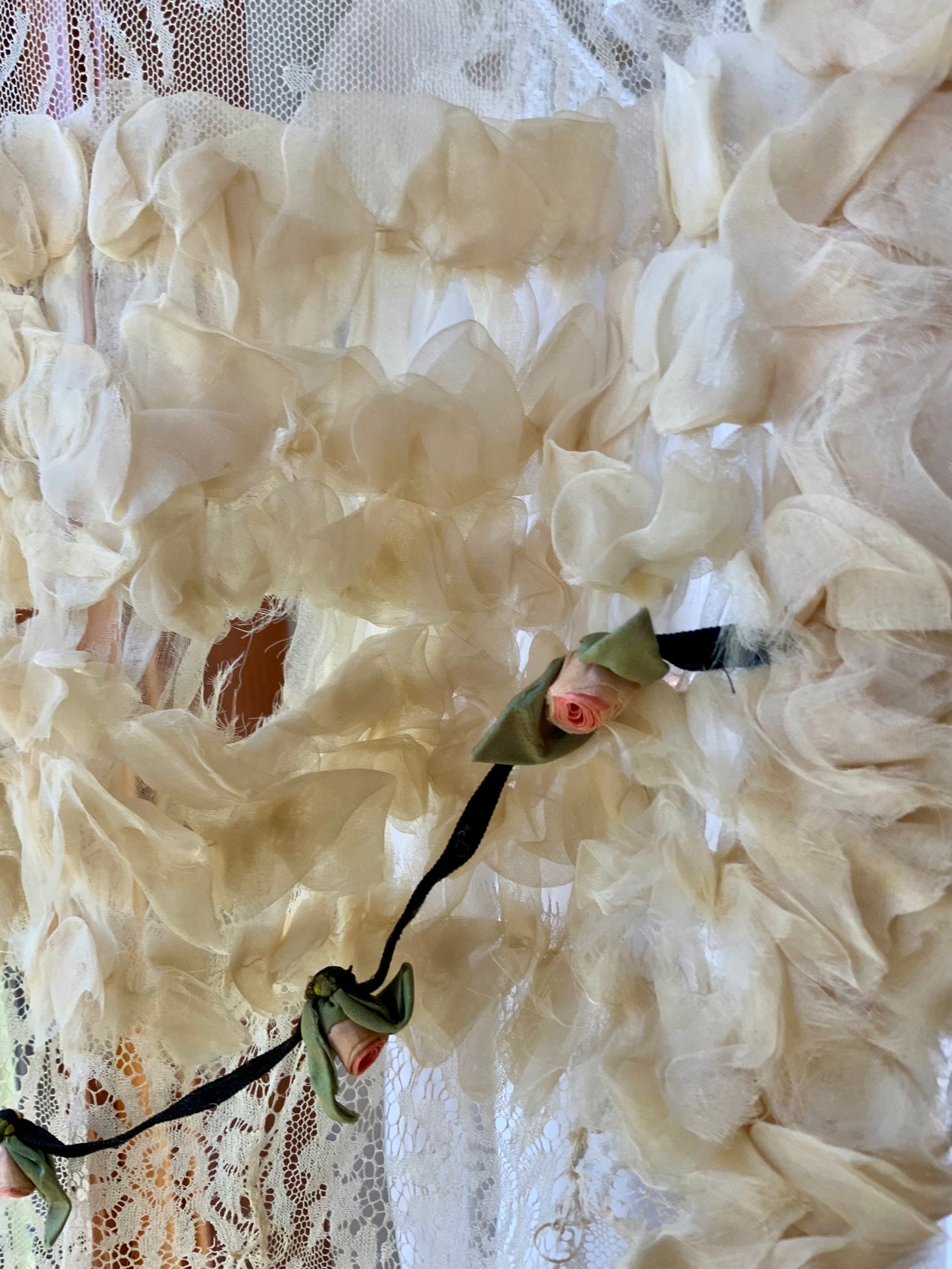 Rare Antique Edwardian Lace & Chiffon Ruffle Scarf Shawl w/ Ribbon Rosettes – Iconic -VI1734j