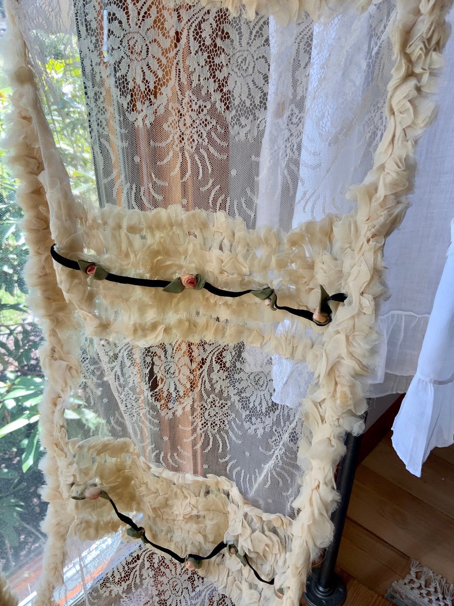 Rare Antique Edwardian Lace & Chiffon Ruffle Scarf Shawl w/ Ribbon Rosettes – Iconic -VI1734j