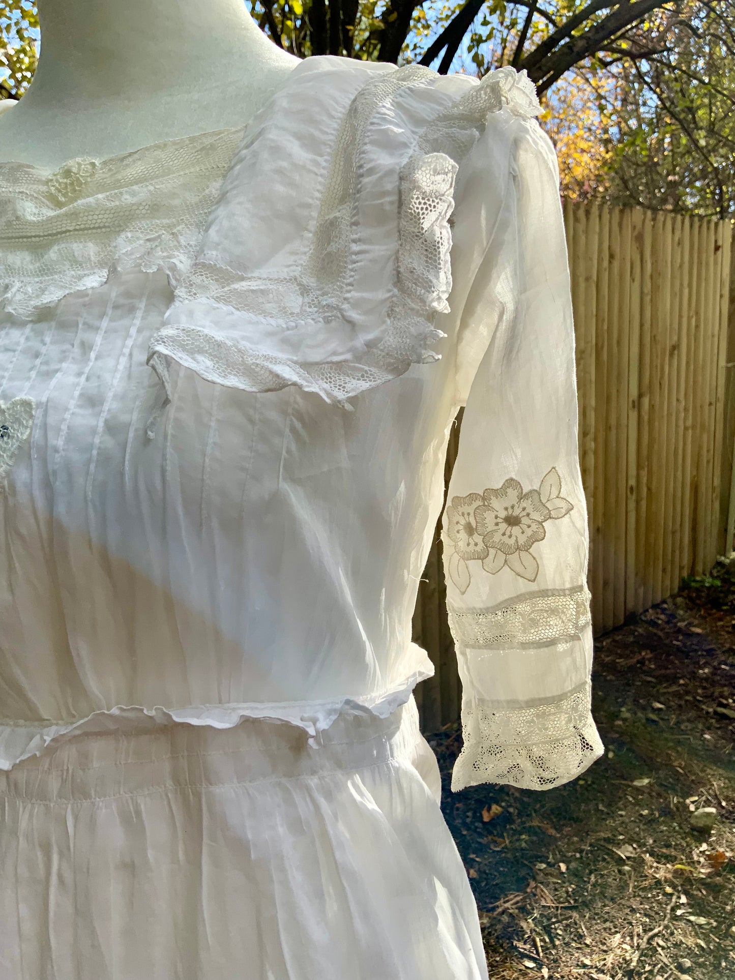 Edwardian Antique White Lawn Dress 1905–1915 • Bridal / Garden Party- ED35