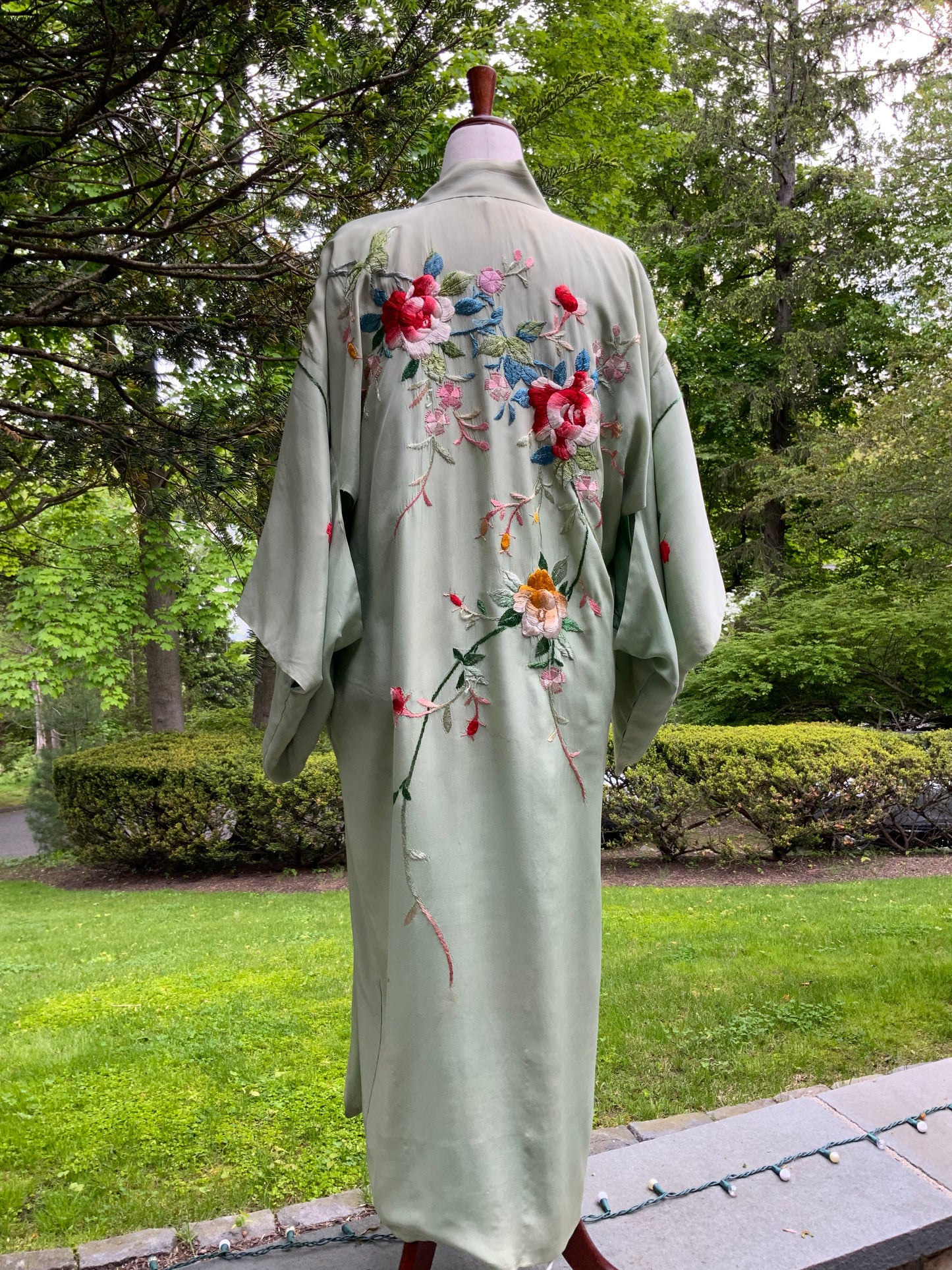 Vintage Japanese Silk Embroidered Kimono | Celadon Green Floral Robe
-40CD