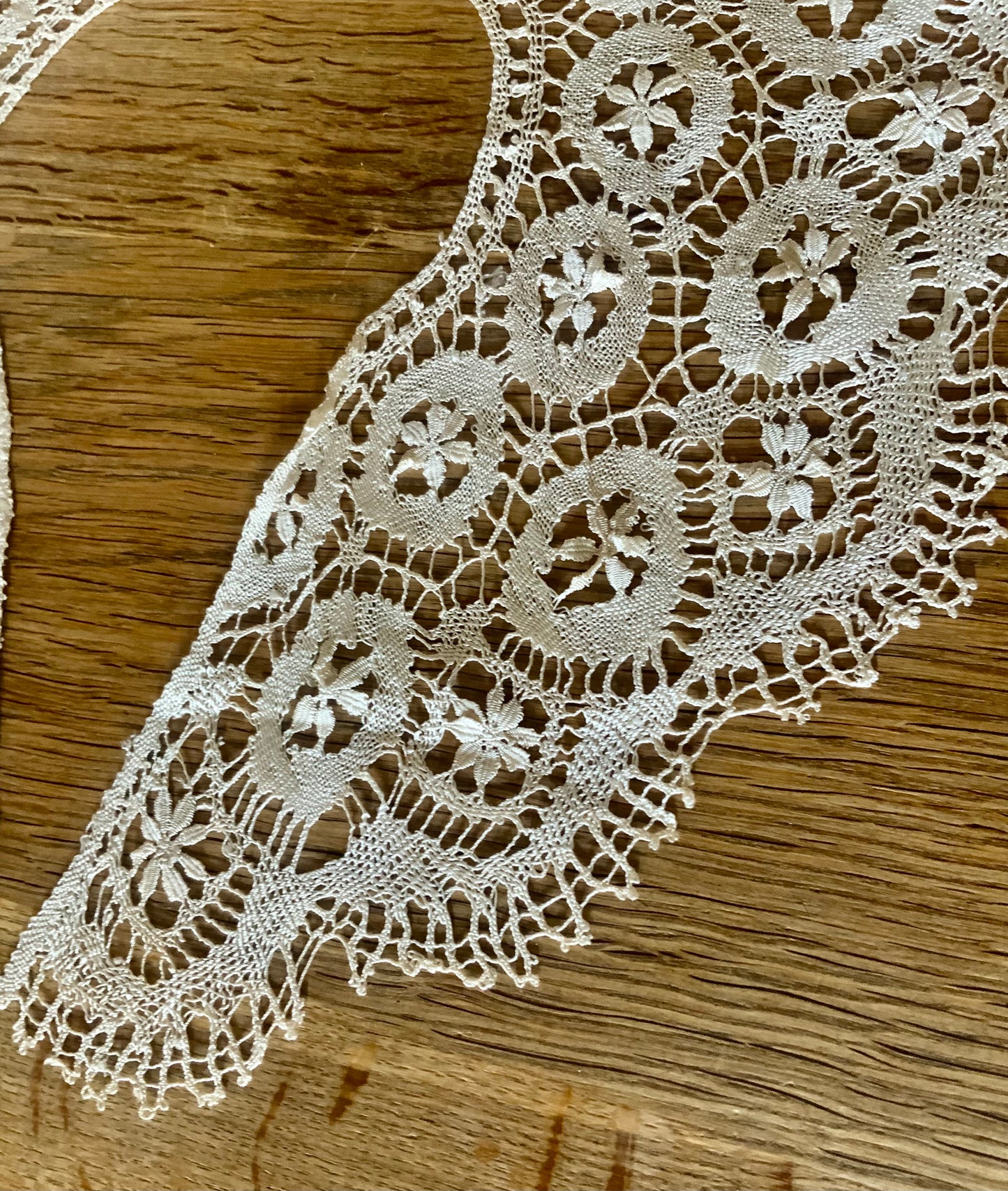 Antique Lace Collar - 1900