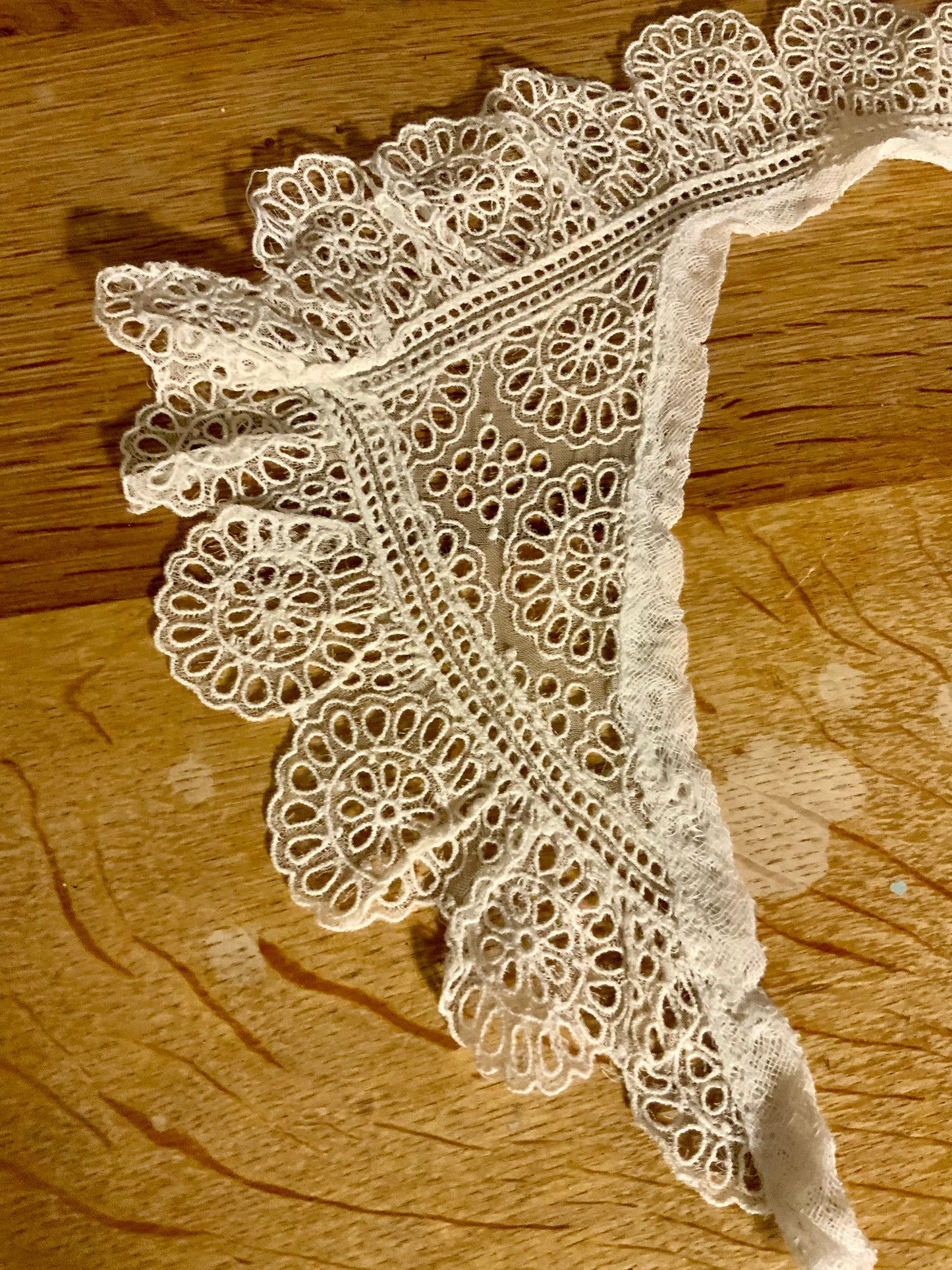 Antique Lace Collar Guipure Floral Cutwork Collar Edwardian Style Dress Trim Wearable Piece