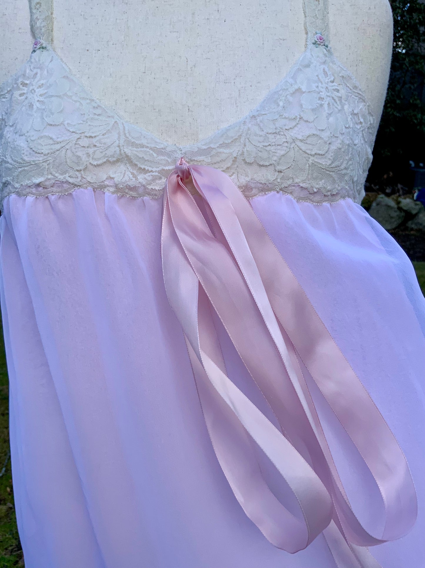 1970s Sheer Pink Nylon Nightgown with Floral Lace Appliqué Bodice & Double Layer – Romantic Lingerie Dress-70B