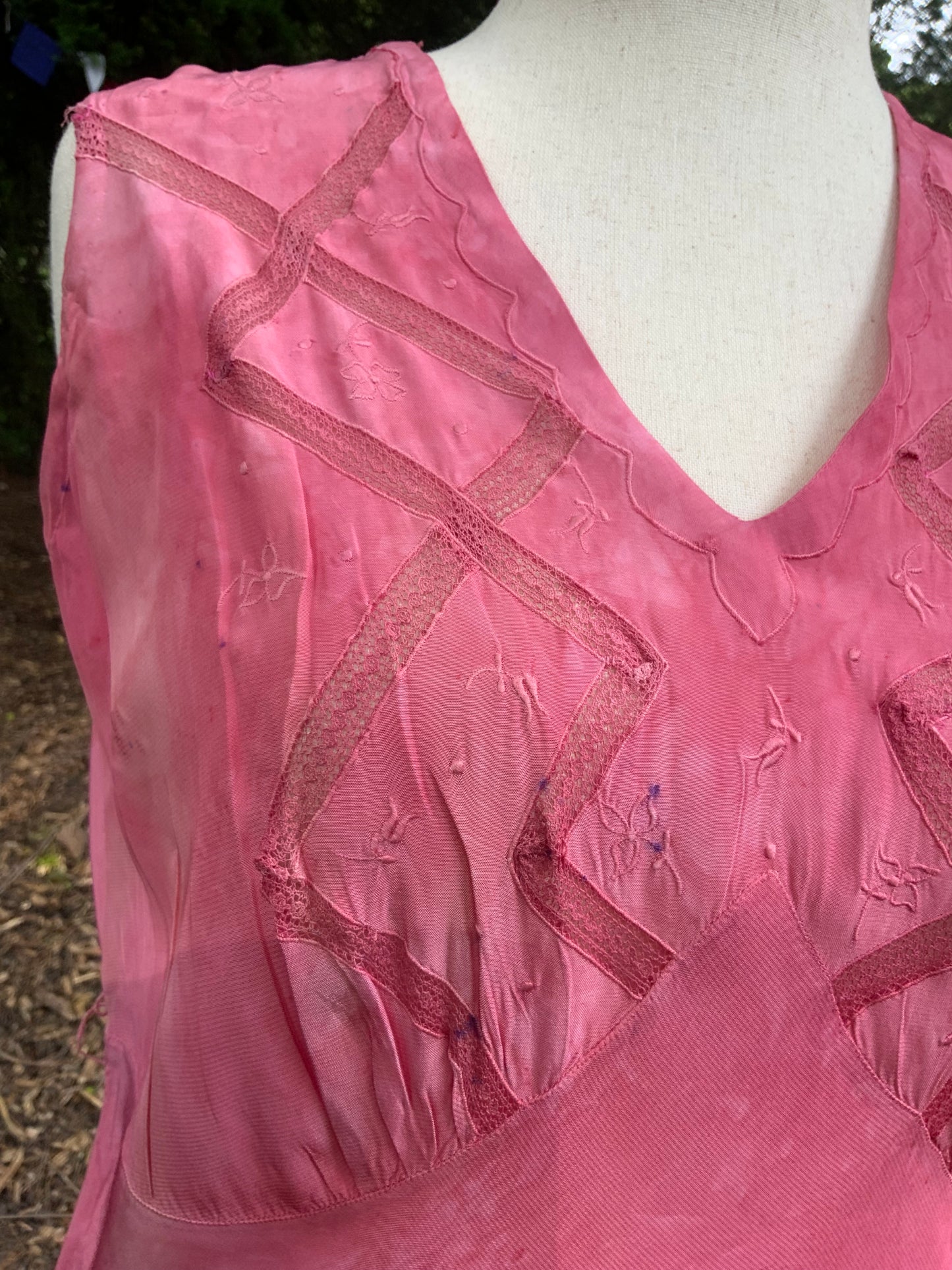 1930s Hand-Dyed Raspberry Pink Silk Bias Cut Dress | Art Deco Embroidered Bodice
-30BI