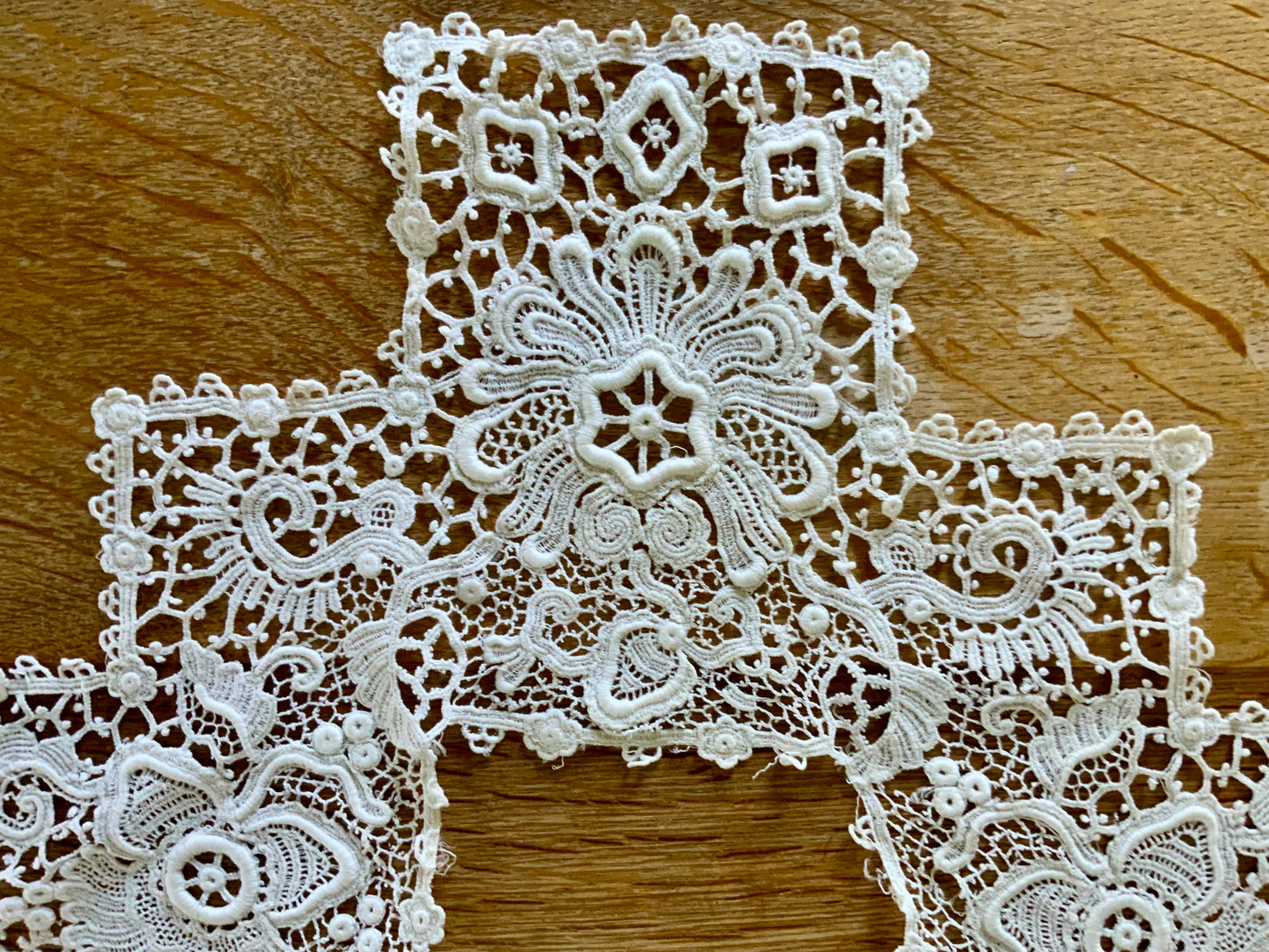 Antique Lace Statement Collar – Edwardian Inspired Guipure Floral Lace Detachable Collar