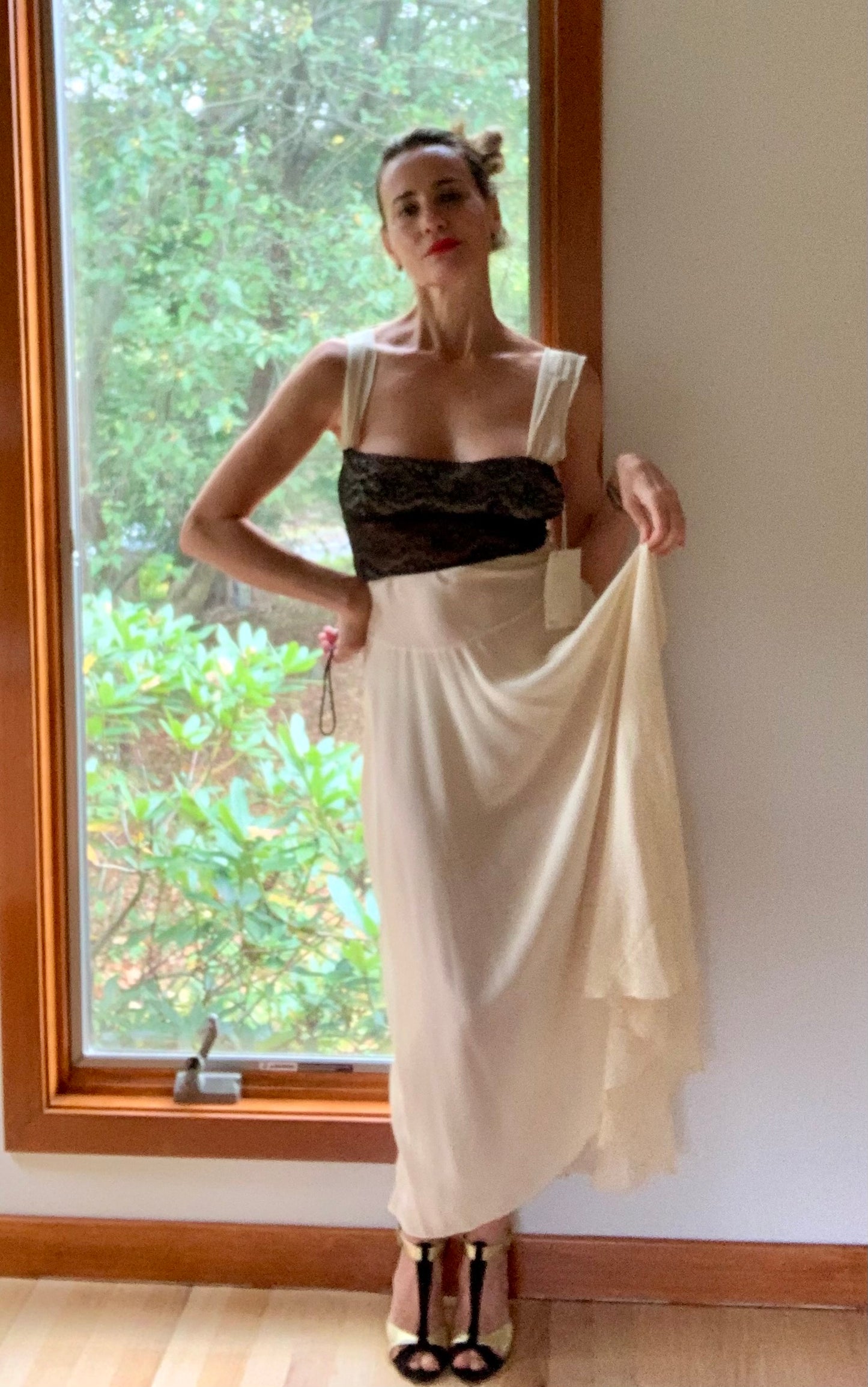 Silk Nightgown - Black Lace Embelishment - 30s - 30AO