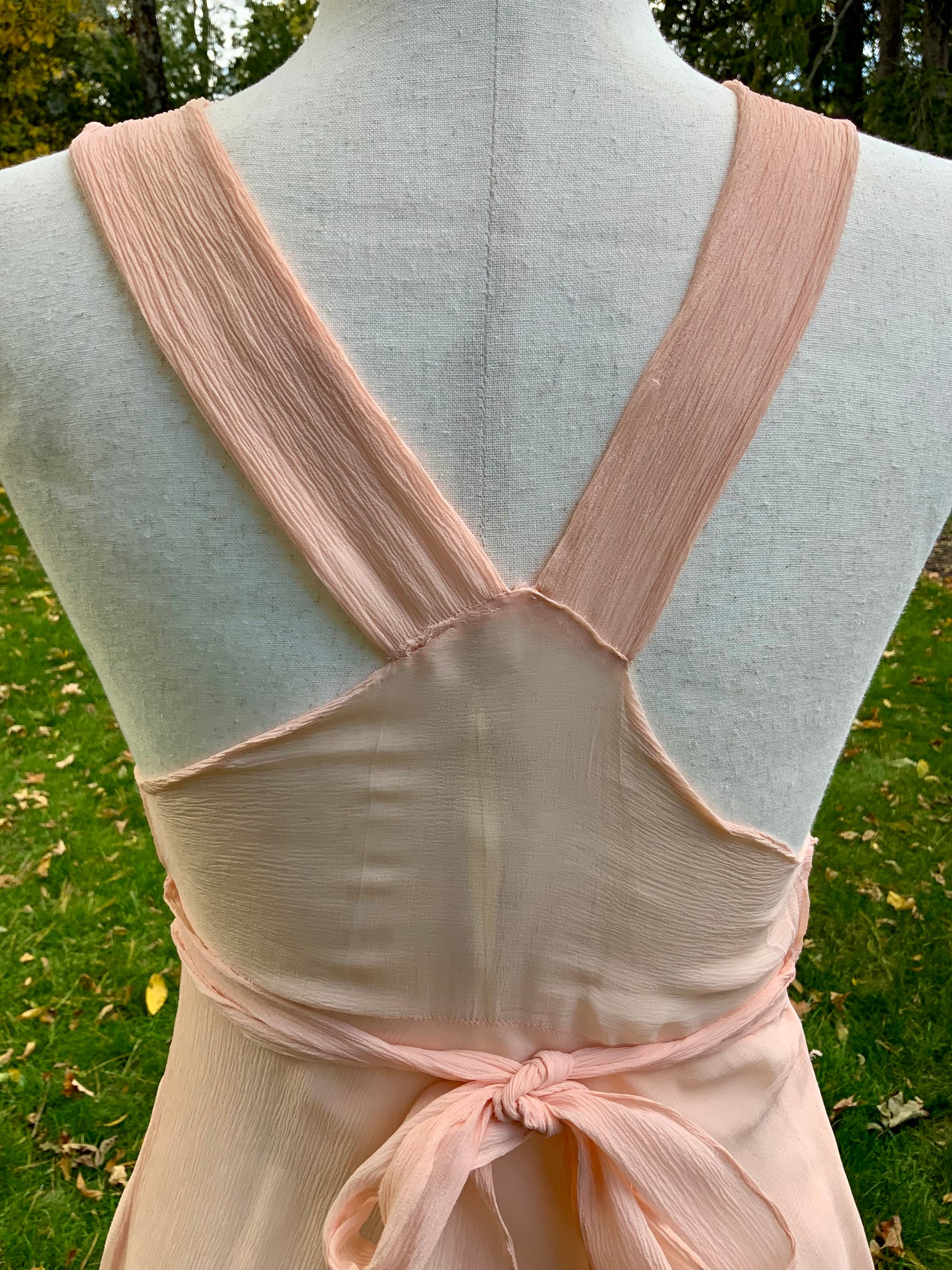 Untit 1930s Pleated Chiffon & Lace Silk Nightgown – Old Hollywood -1938/1942 - 30AN