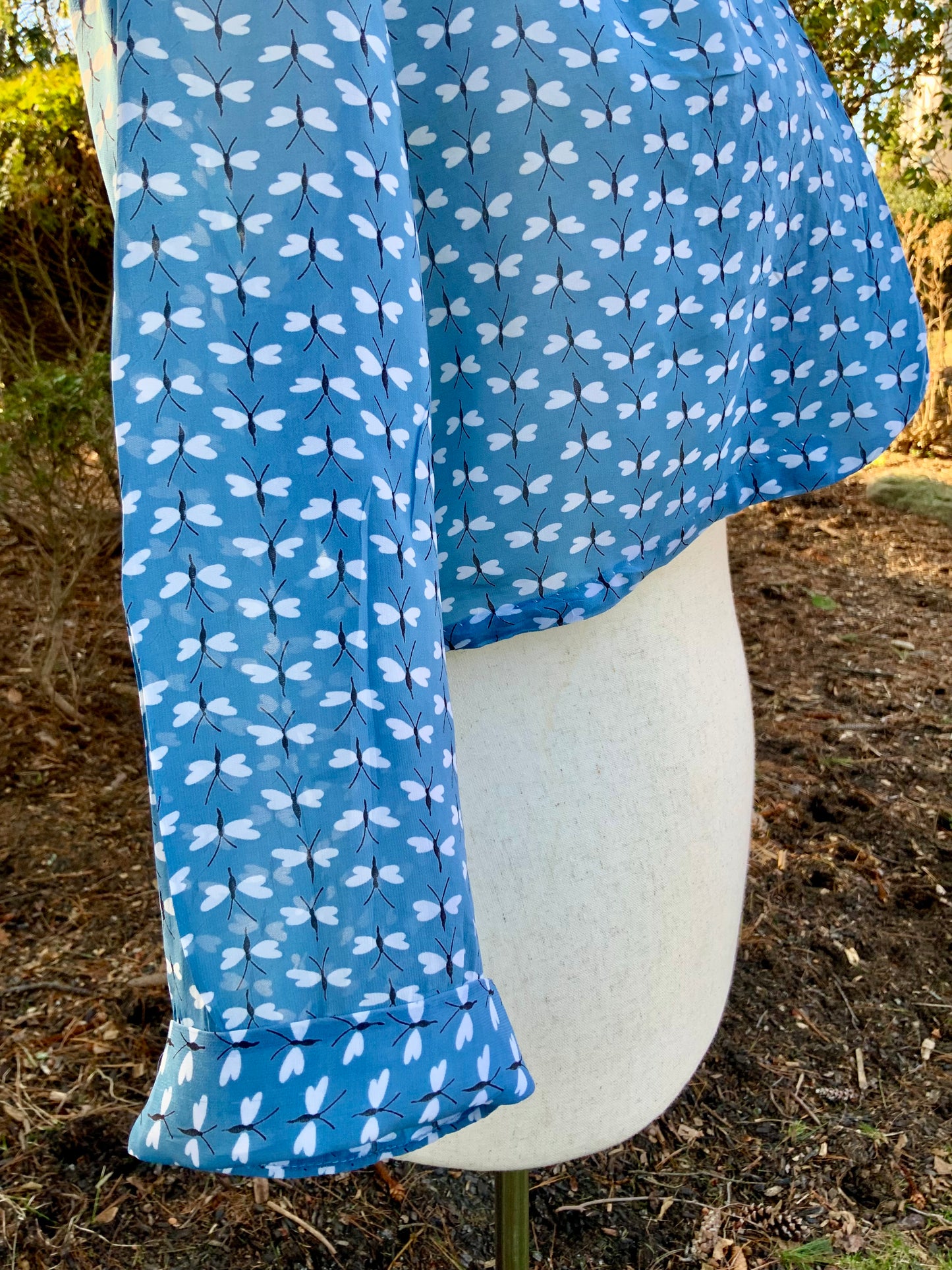 Vintage 1940s Dragonfly Print Rayon Cropped Jacket – Novelty Print Blue Lounge Bolero – Mid Century Resort Wear-40R