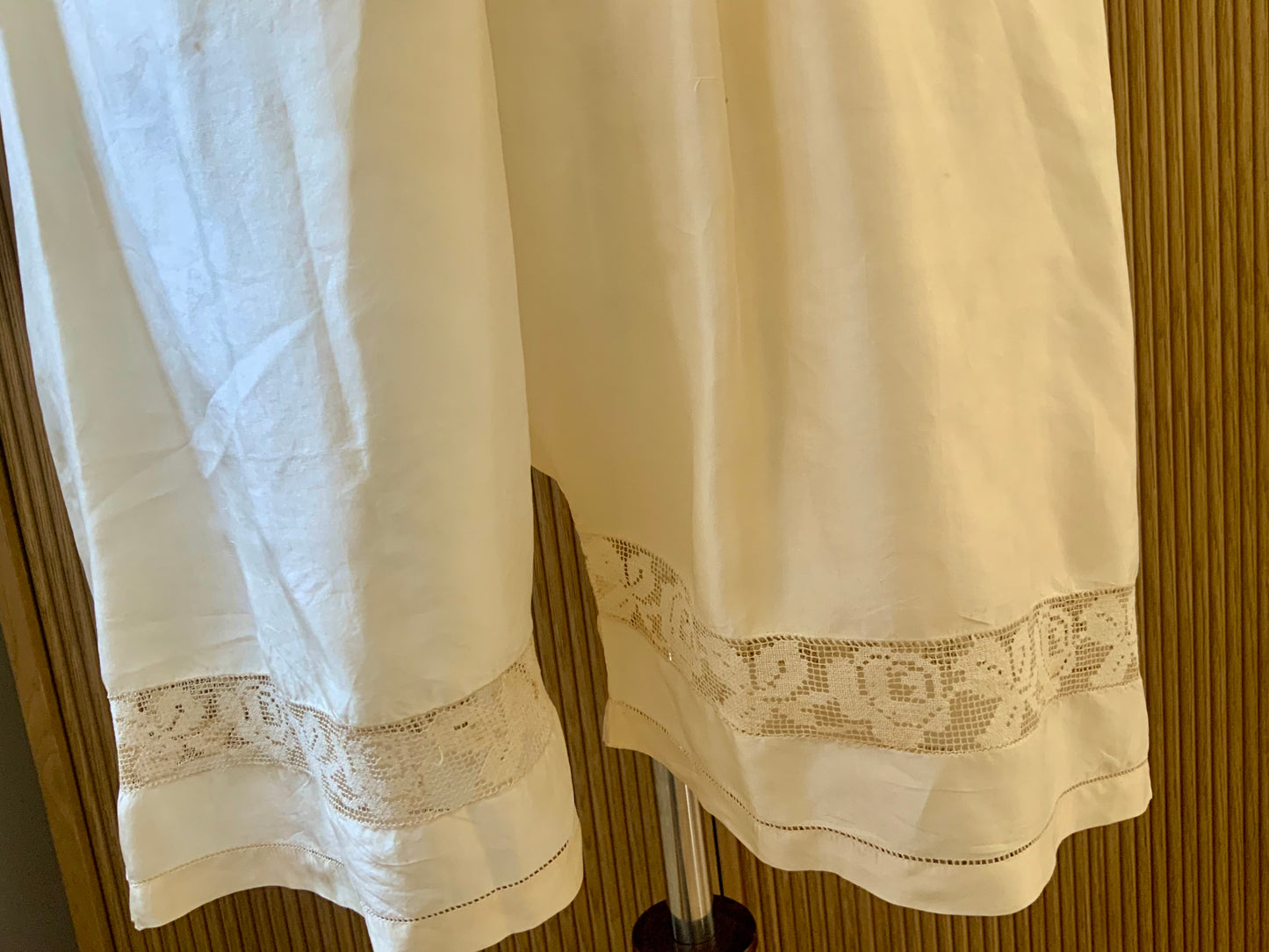 Edwardian Silk Pantalettes with Filet Lace • Antique Bloomers • Victorian Drawers • 1900s Boudoir Lingerie-ED52