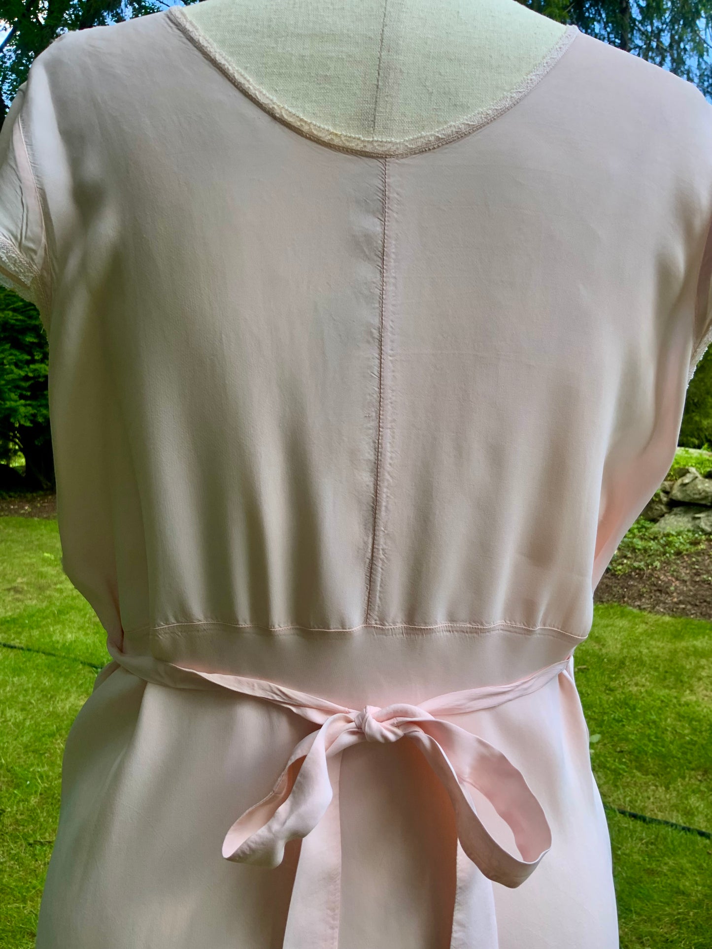 1930s Peach Embroidered Nightgown. Bias Cut Gown with Flutter Sleeves and Sash. Old Hollywood Lingerie.30CO.