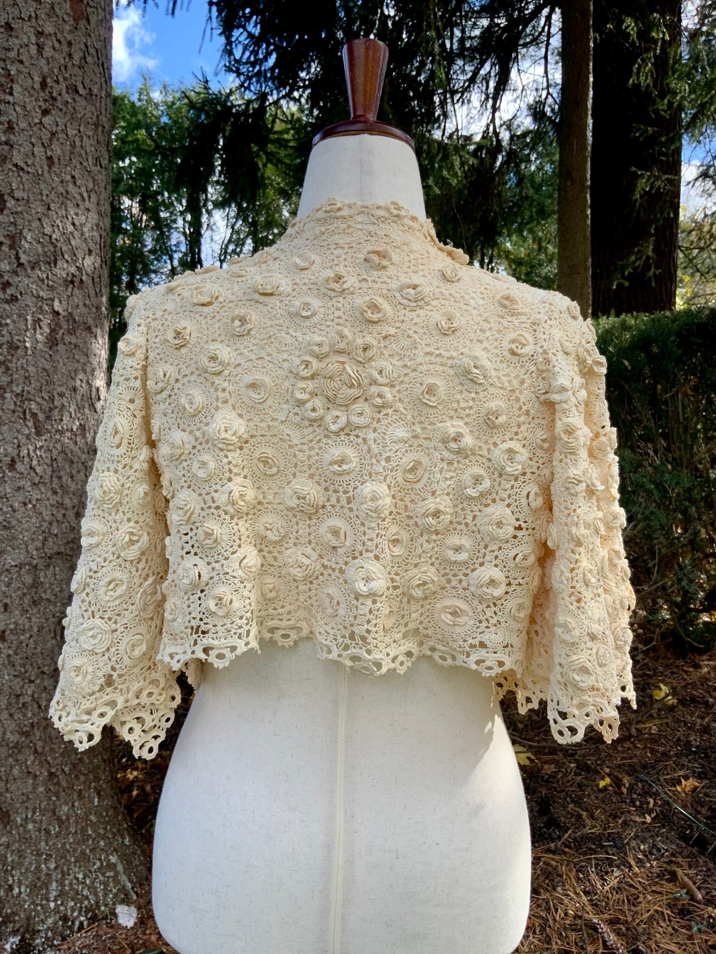 1930s–40s Hand-Crocheted Irish Lace Jacket — Antique Ivory Floral Jaclet-30AW