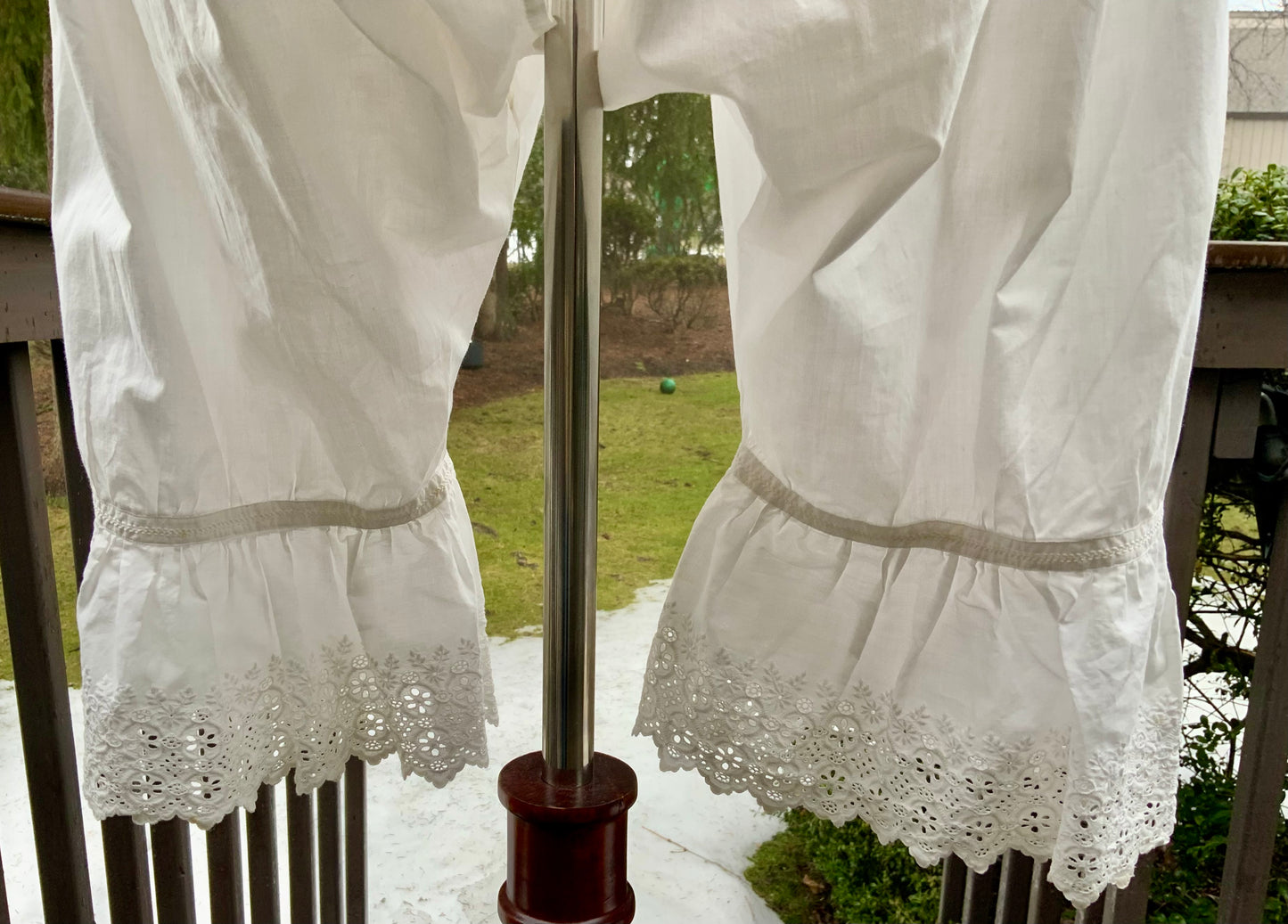 Edwardian White Cotton Bloomers with Broderie Anglaise Lace Hem – Antique Open Drawers Lingerie c.1905–1915-ED67