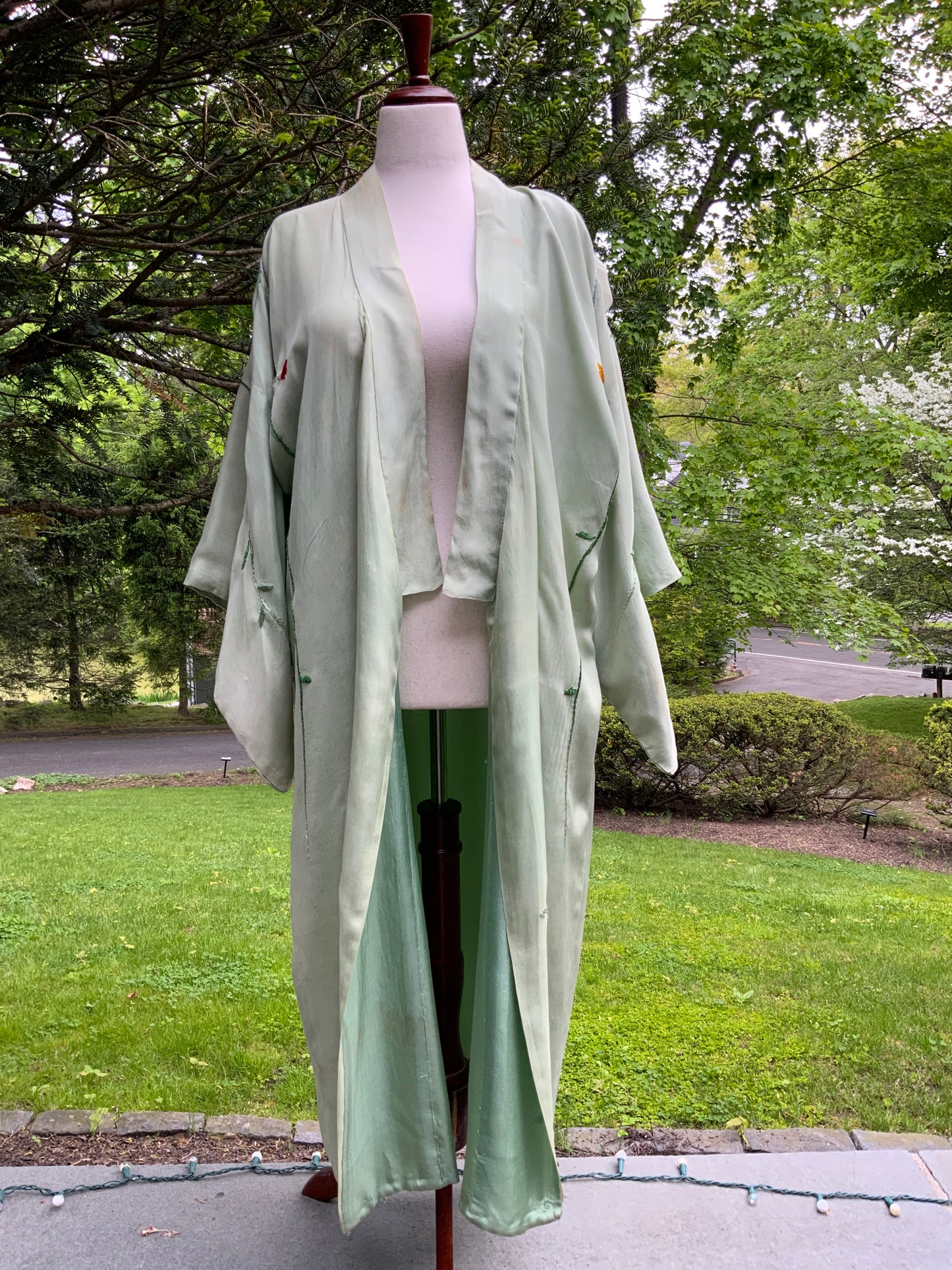 Vintage Japanese Silk Embroidered Kimono | Celadon Green Floral Robe
-40CD