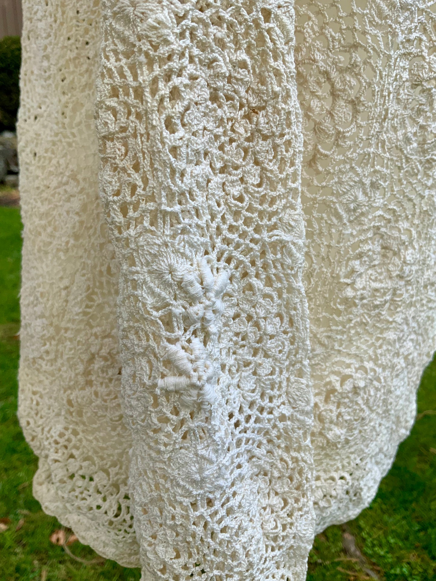 1950s Hand-Crocheted Ivory Lace Cardigan - 50BD