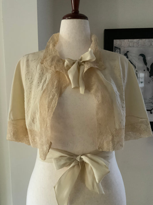 Stuning Silk Cape -30s