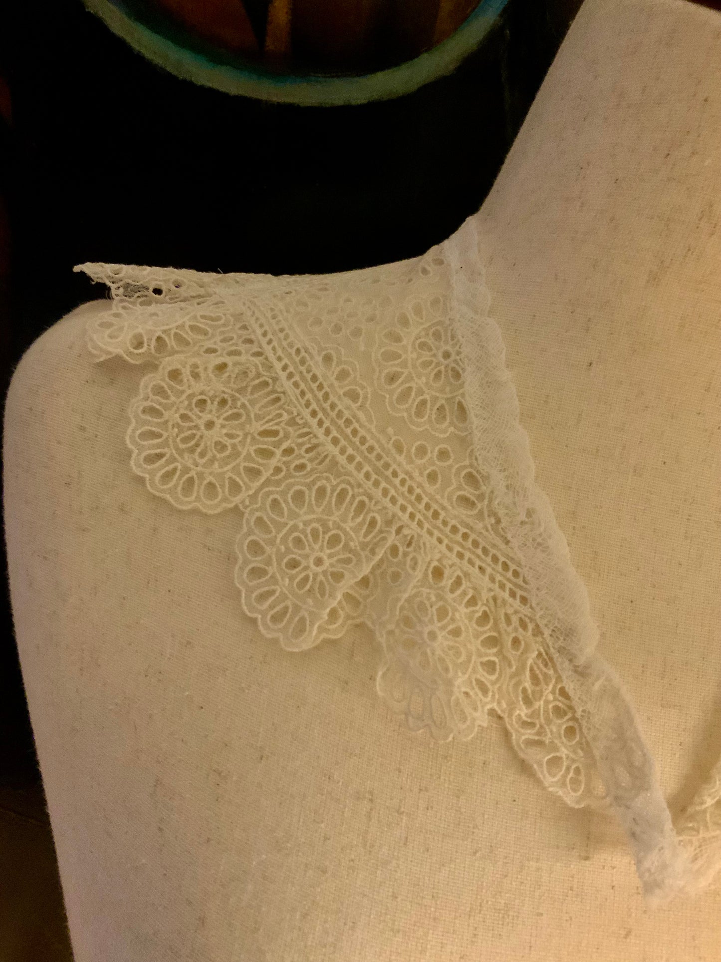Antique Lace Collar Guipure Floral Cutwork Collar Edwardian Style Dress Trim Wearable Piece