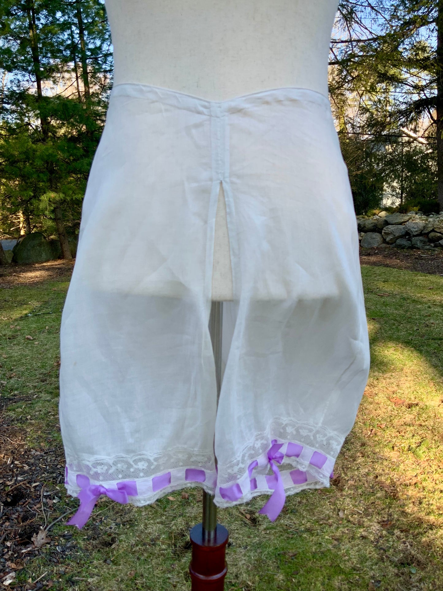 Antique Edwardian White Cotton Bloomers – Lace Trim – Lavender Ribbon Detail – Adjustable Waist – Split Crotch Drawers – Early 1900s Lingerie-ED72