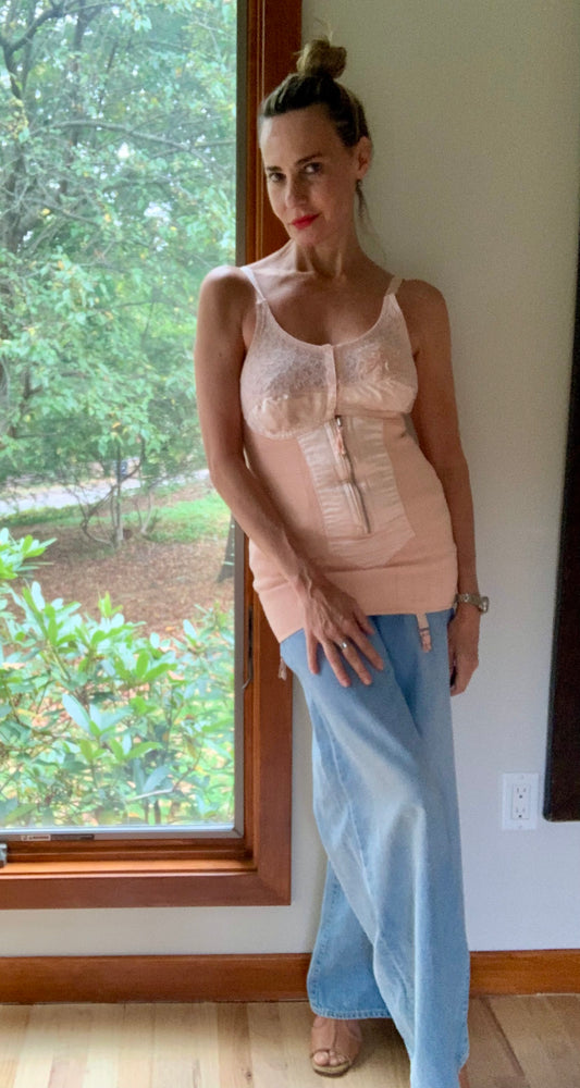 Vintage Corselet Girdle / Peach / Shaping Lingerie - Late 40s - 40AL corset