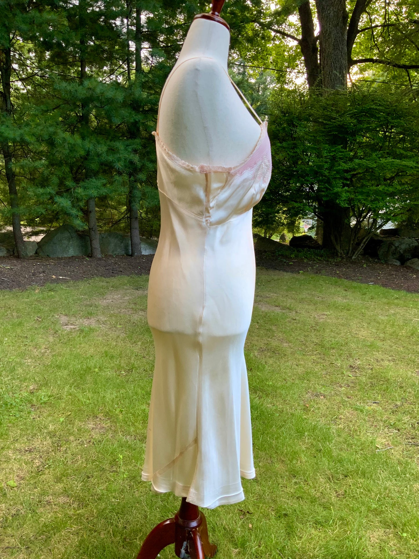 Late 1930s Peach Satin Slip Dress. Blush Pink Bodice. Floral Embroidery. Luxury Vintage Lingerie-40BR