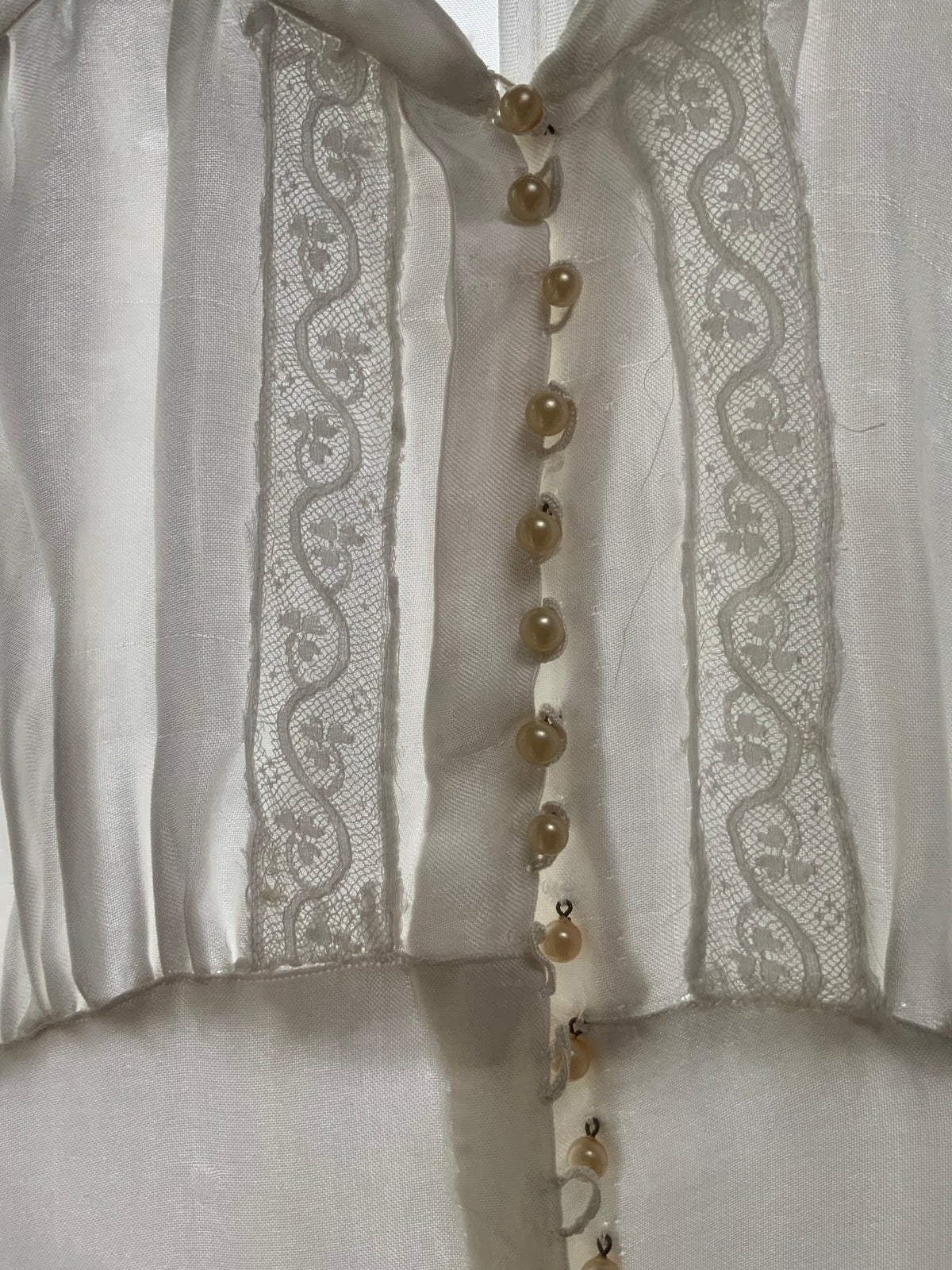 Vintage 1960s 1970s White Floral Jacquard Satin Robe with Pearl Buttons and Lace Appliqués.60R