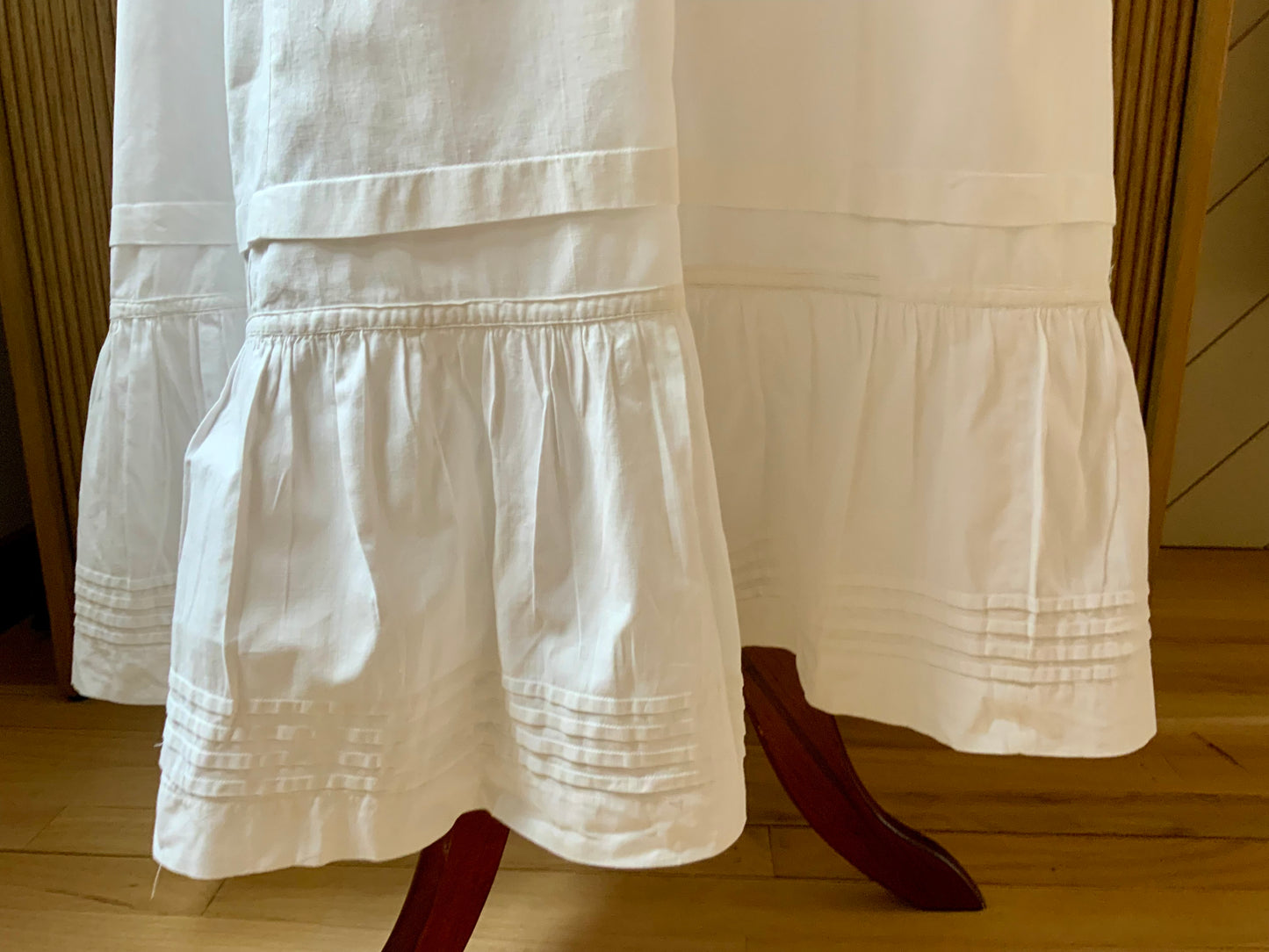 Antique Edwardian White Cotton Petticoat Skirt with Hand-Applied Vintage Appliqués-ED75