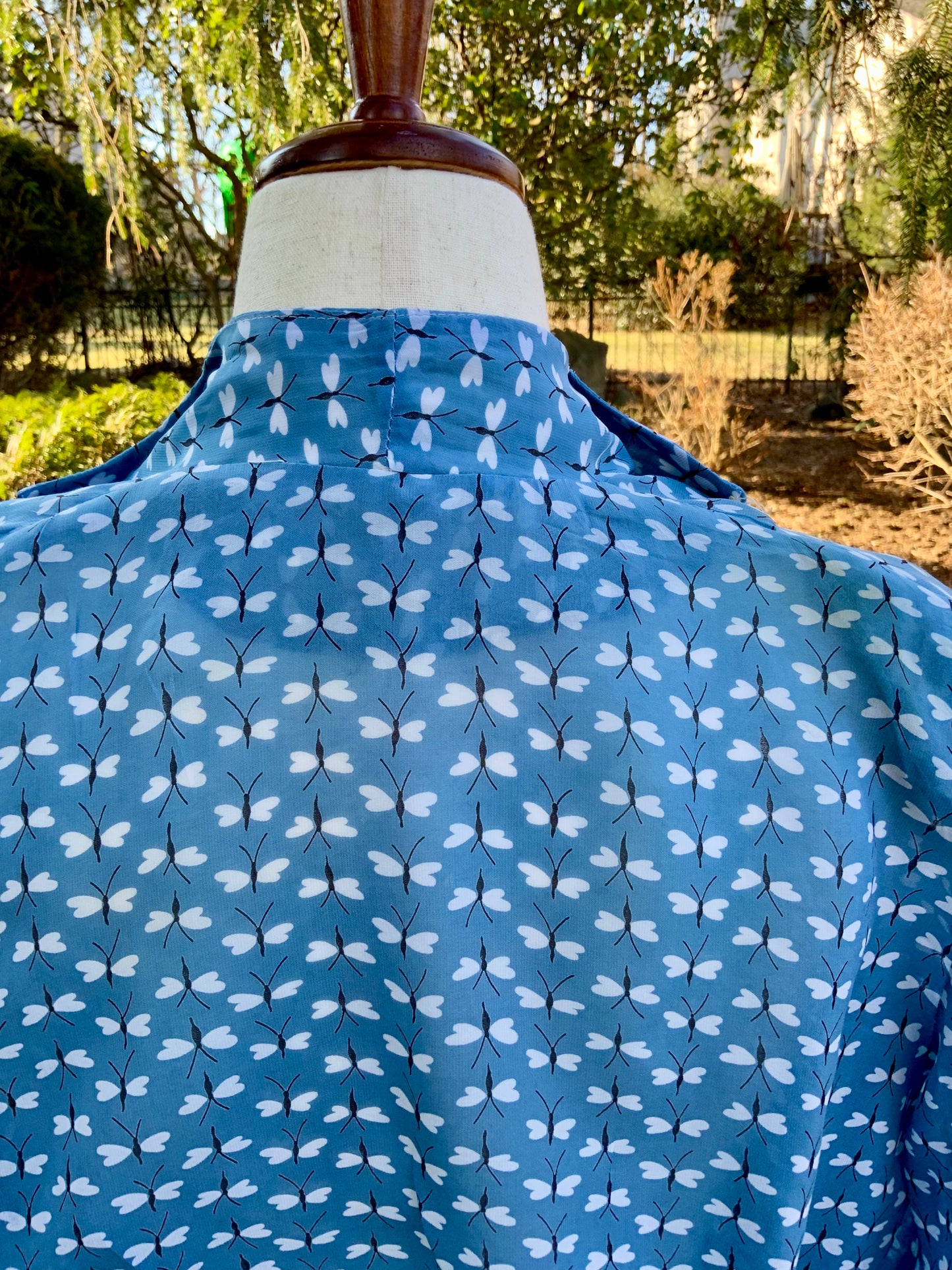 Vintage 1940s Dragonfly Print Rayon Cropped Jacket – Novelty Print Blue Lounge Bolero – Mid Century Resort Wear-40R