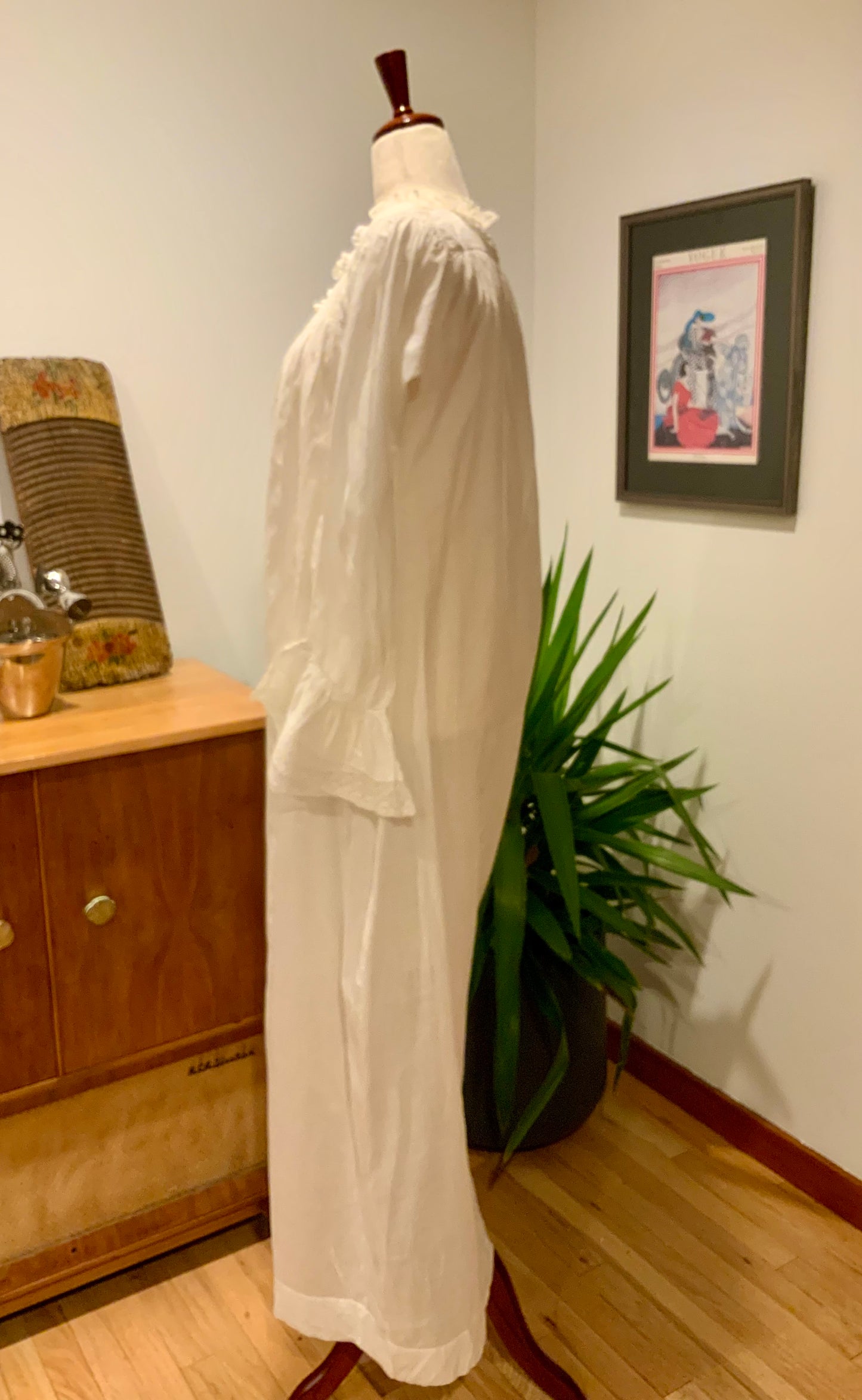 Edwardian White Cotton Nightgown c.1900–1915-E27