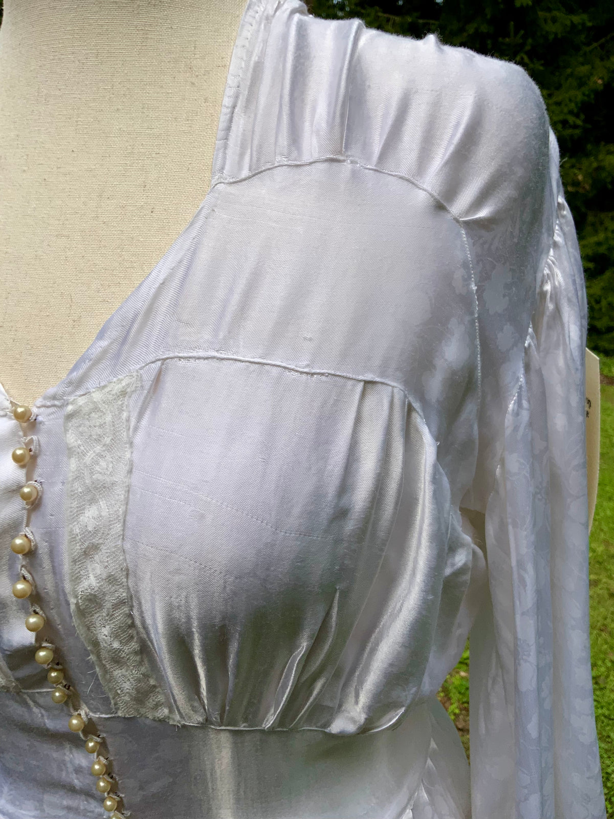 Vintage 1960s 1970s White Floral Jacquard Satin Robe with Pearl Buttons and Lace Appliqués.60R
