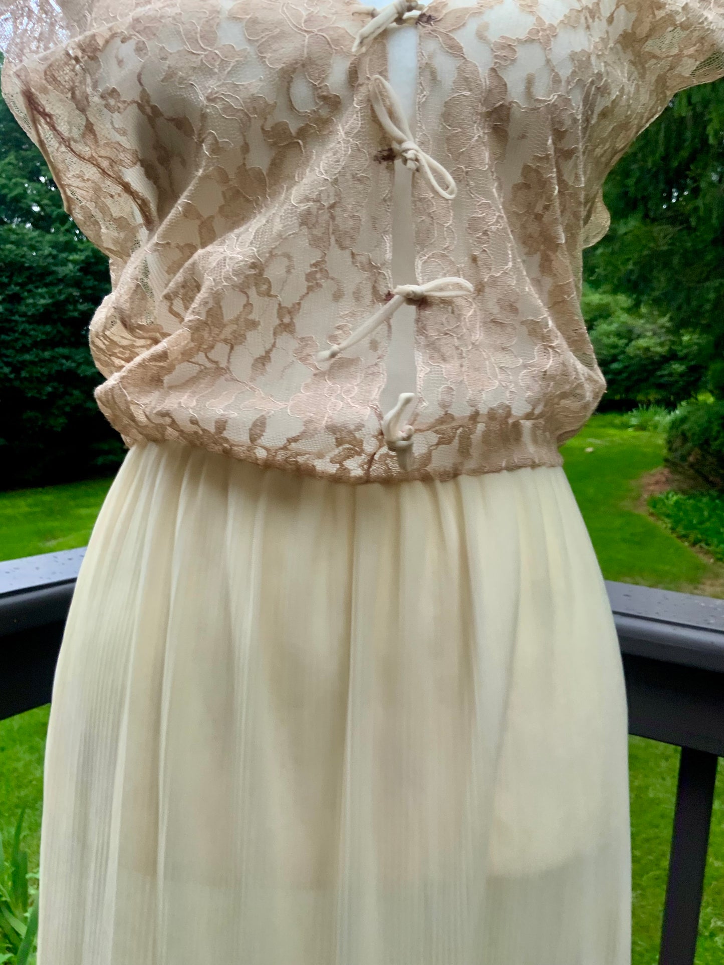 Hand Dyed 1940s Champagne Lace Bridal Gown Pleated Wedding Dress Vintage Boudoir Dress
- 40B3