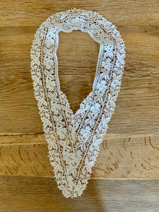 Antique Collar - Handmade Lace - 1900