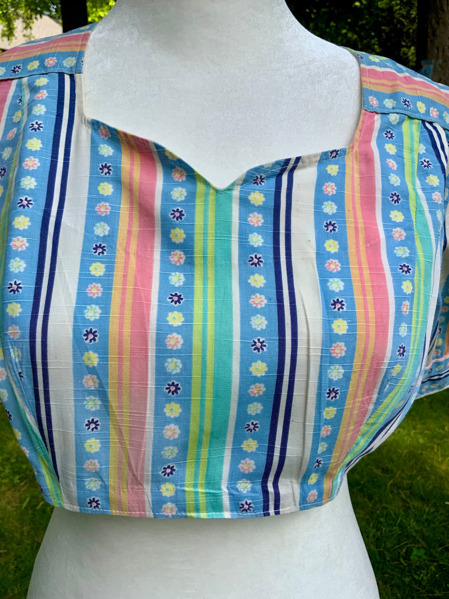 Rare 1930s Floral Stripe Button Back Blouse | Puff Sleeve Crop Top-30CZ